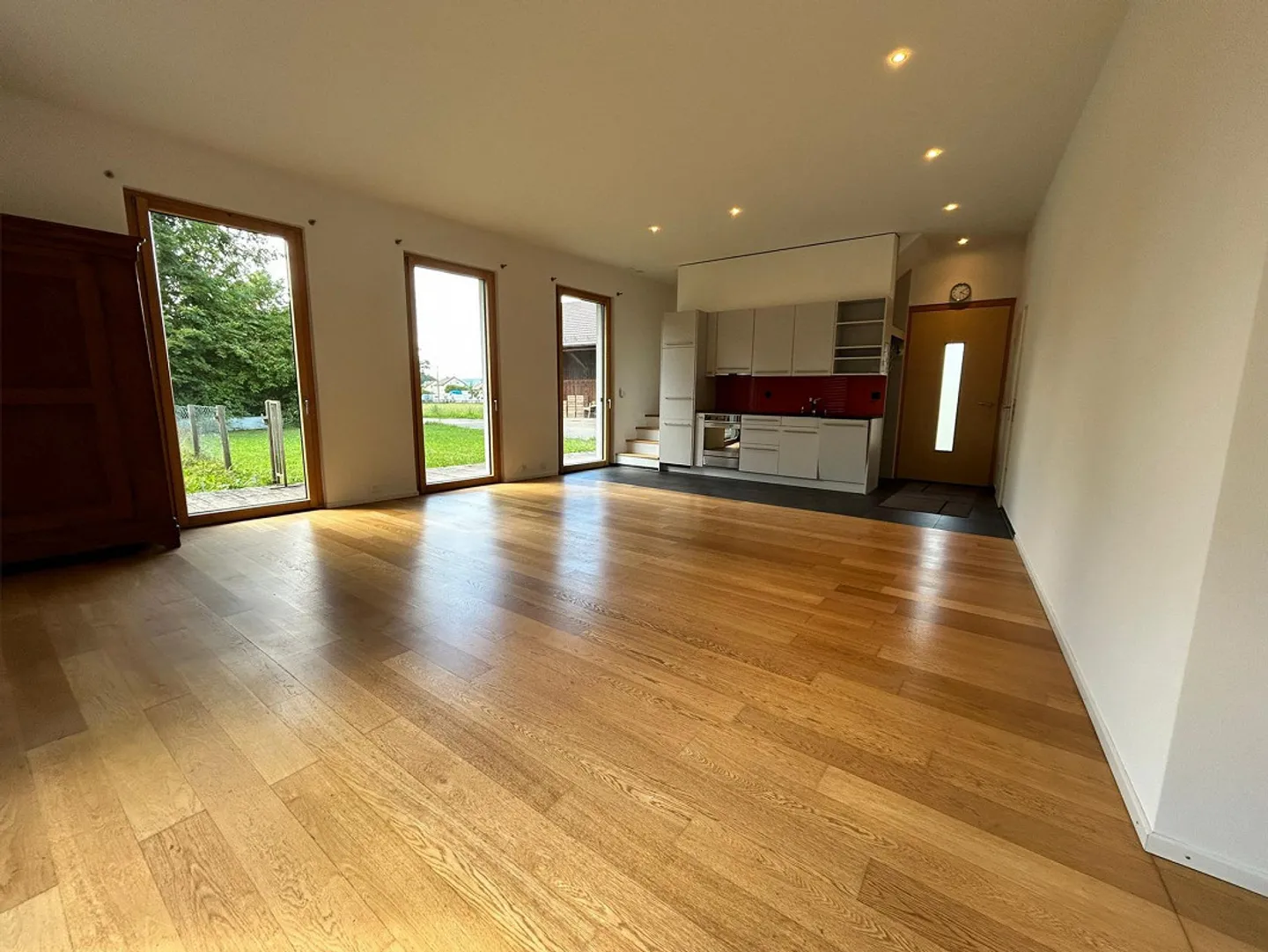 Charmante maison individuelle de 3,5 pièces avec grand jardin - Photo 10 sur 21