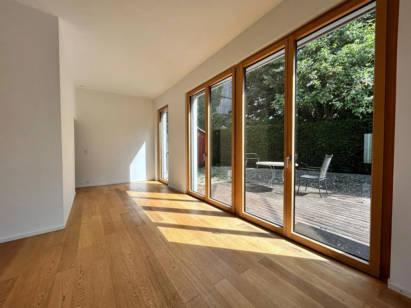 Charmante maison individuelle de 3,5 pièces avec grand jardin - Photo 11 sur 21