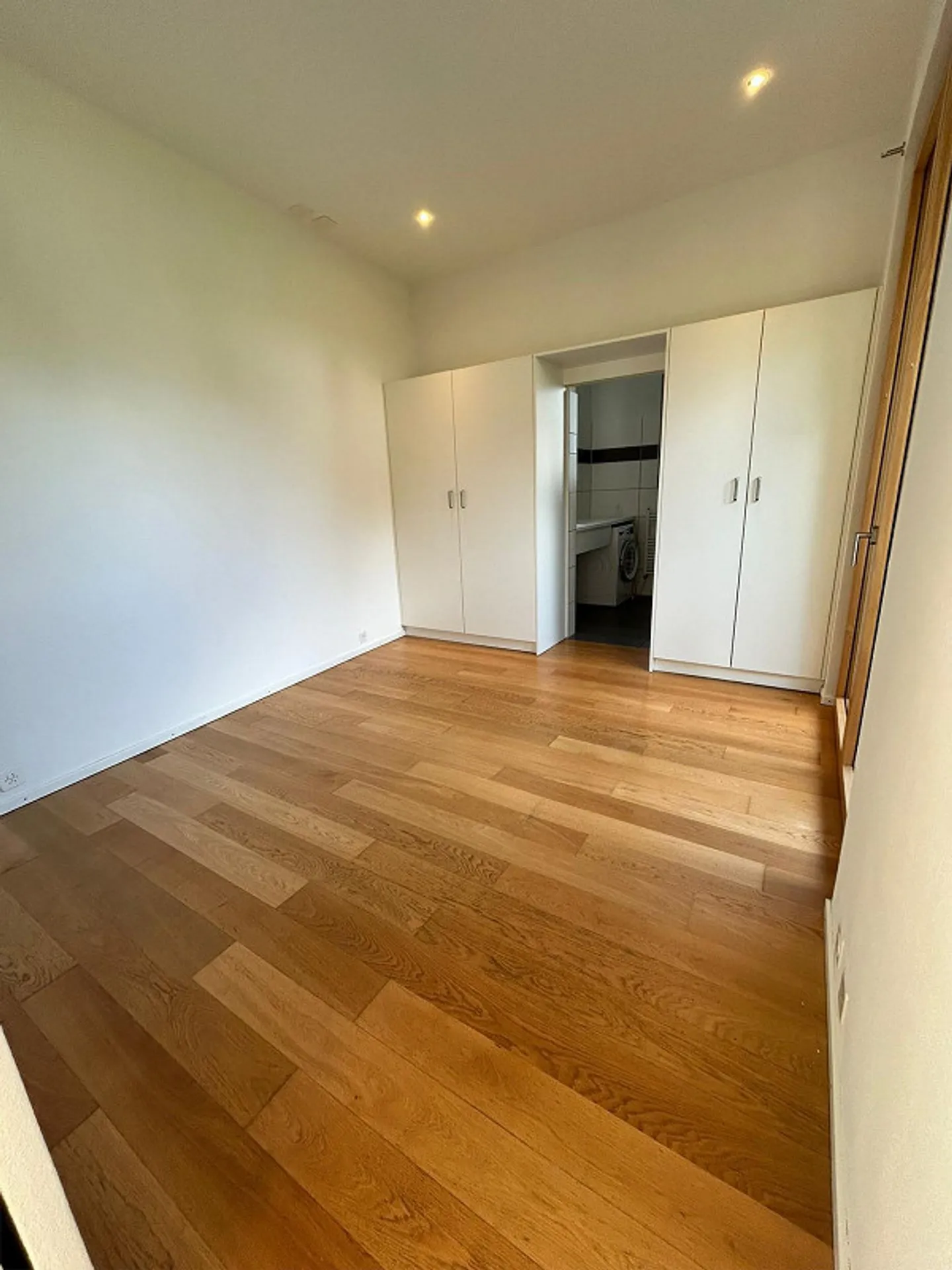Charmante maison individuelle de 3,5 pièces avec grand jardin - Photo 12 sur 21