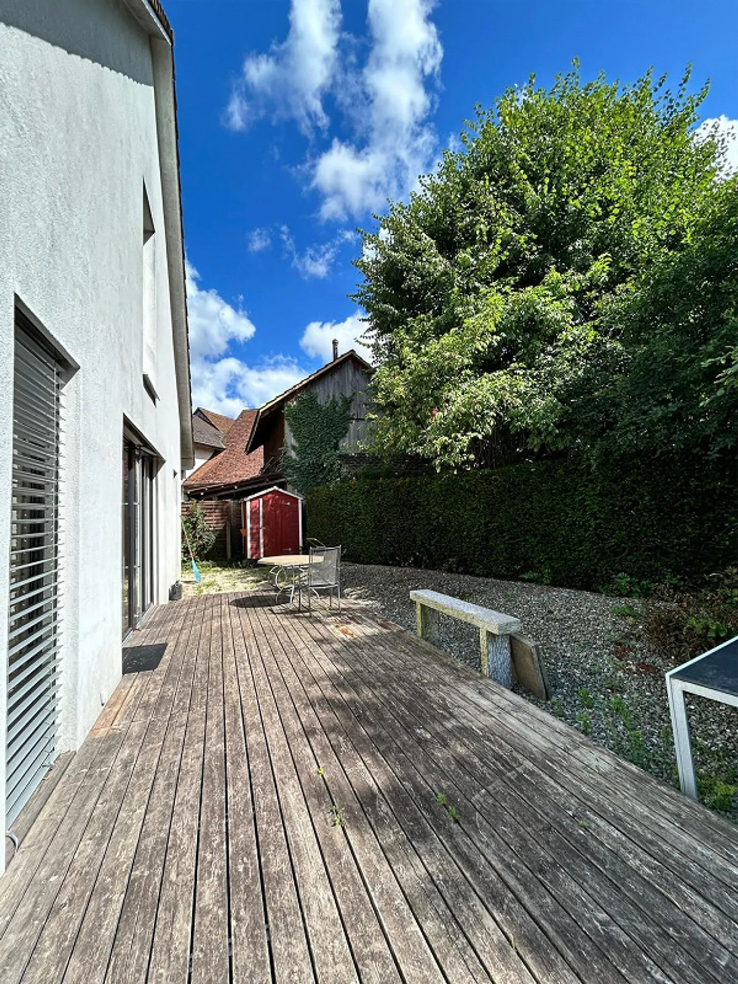 Charmante maison individuelle de 3,5 pièces avec grand jardin - Photo 7 sur 21