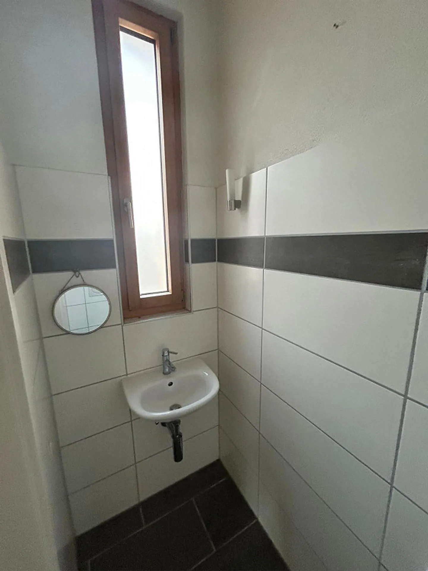 Charmante maison individuelle de 3,5 pièces avec grand jardin - Photo 17 sur 21