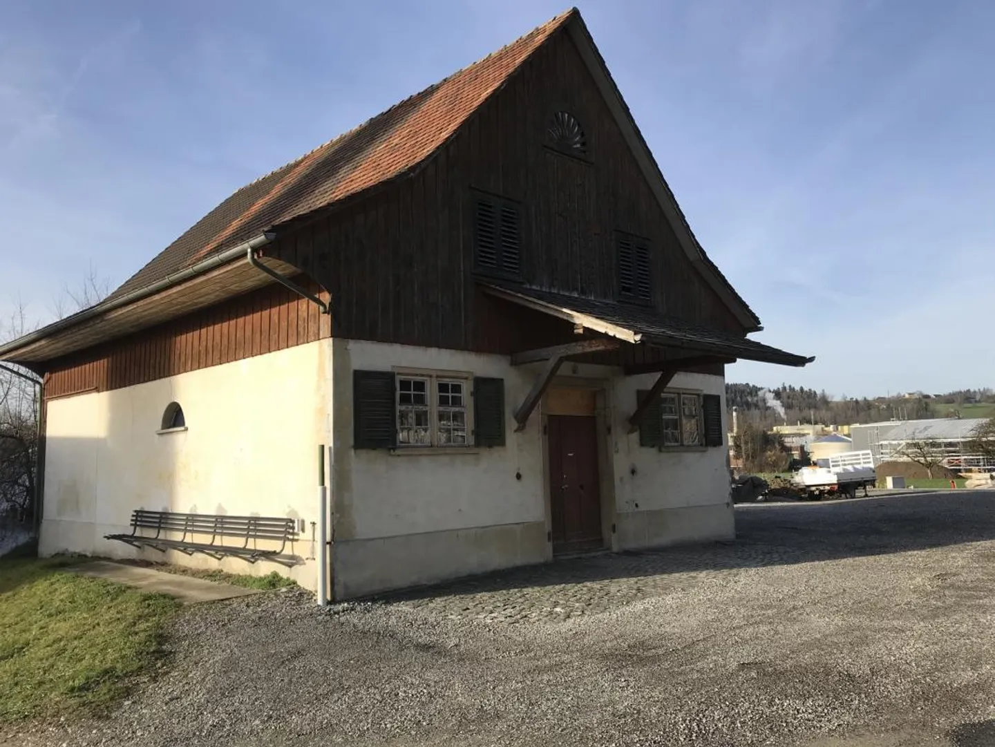 Officina, Magazzino e Spazio di Stoccaggio Esterno - Foto 1 di 8