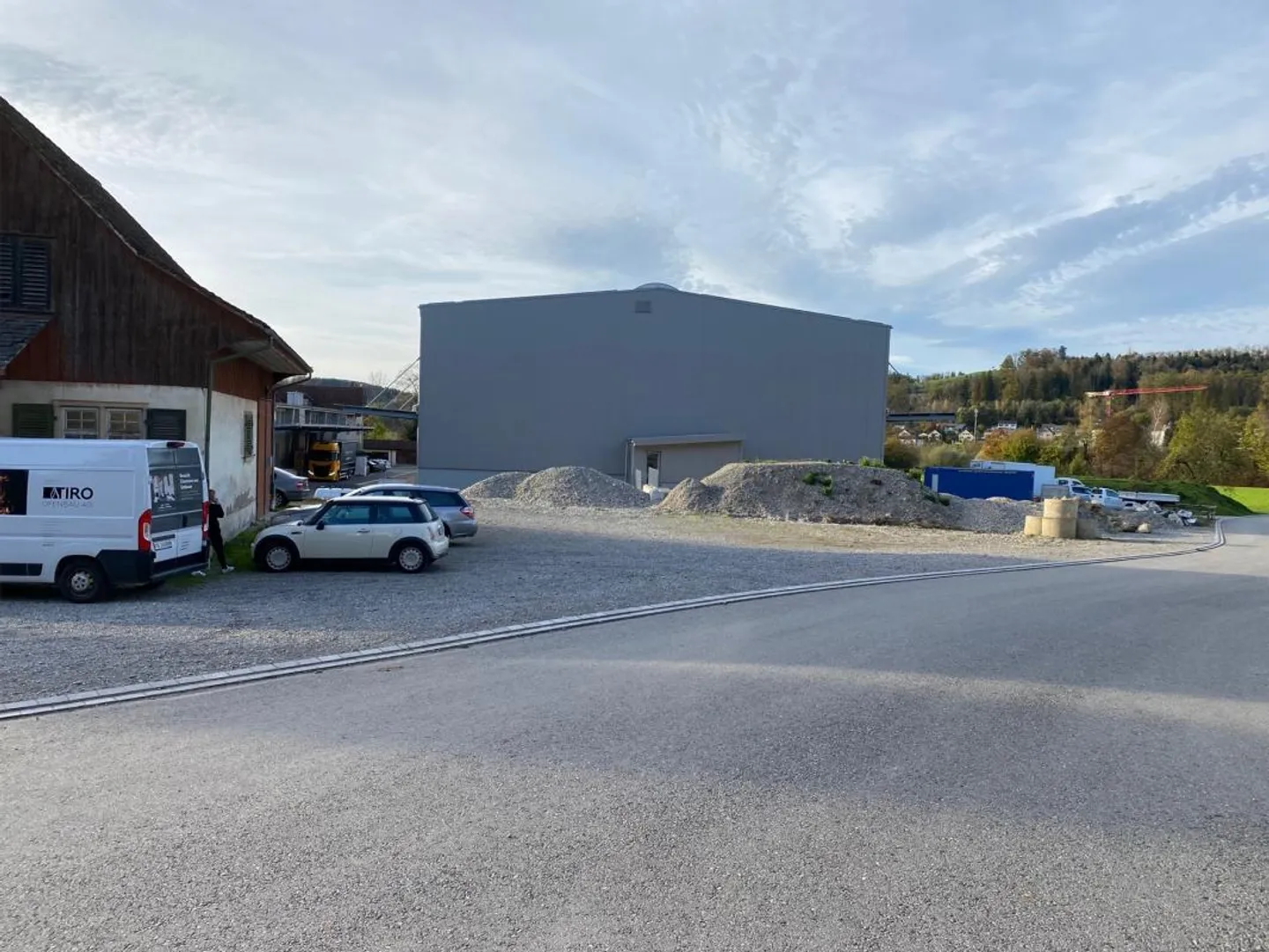Officina, Magazzino e Spazio di Stoccaggio Esterno - Foto 3 di 8