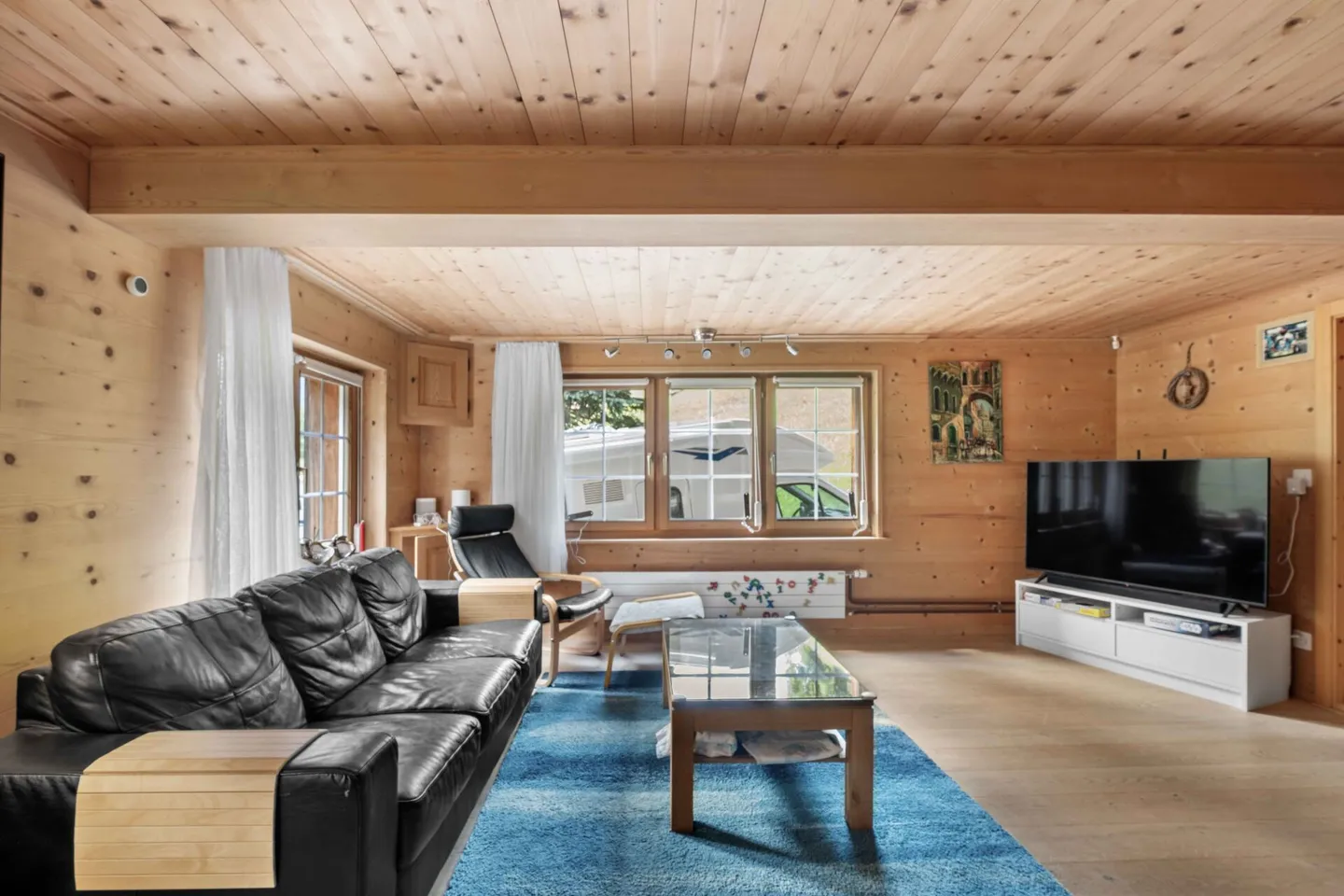 Grosses 8.5-Zimmer-Einfamilienhaus mit schönem Garten an sonniger Lage in Elm GL - Foto 6 von 25