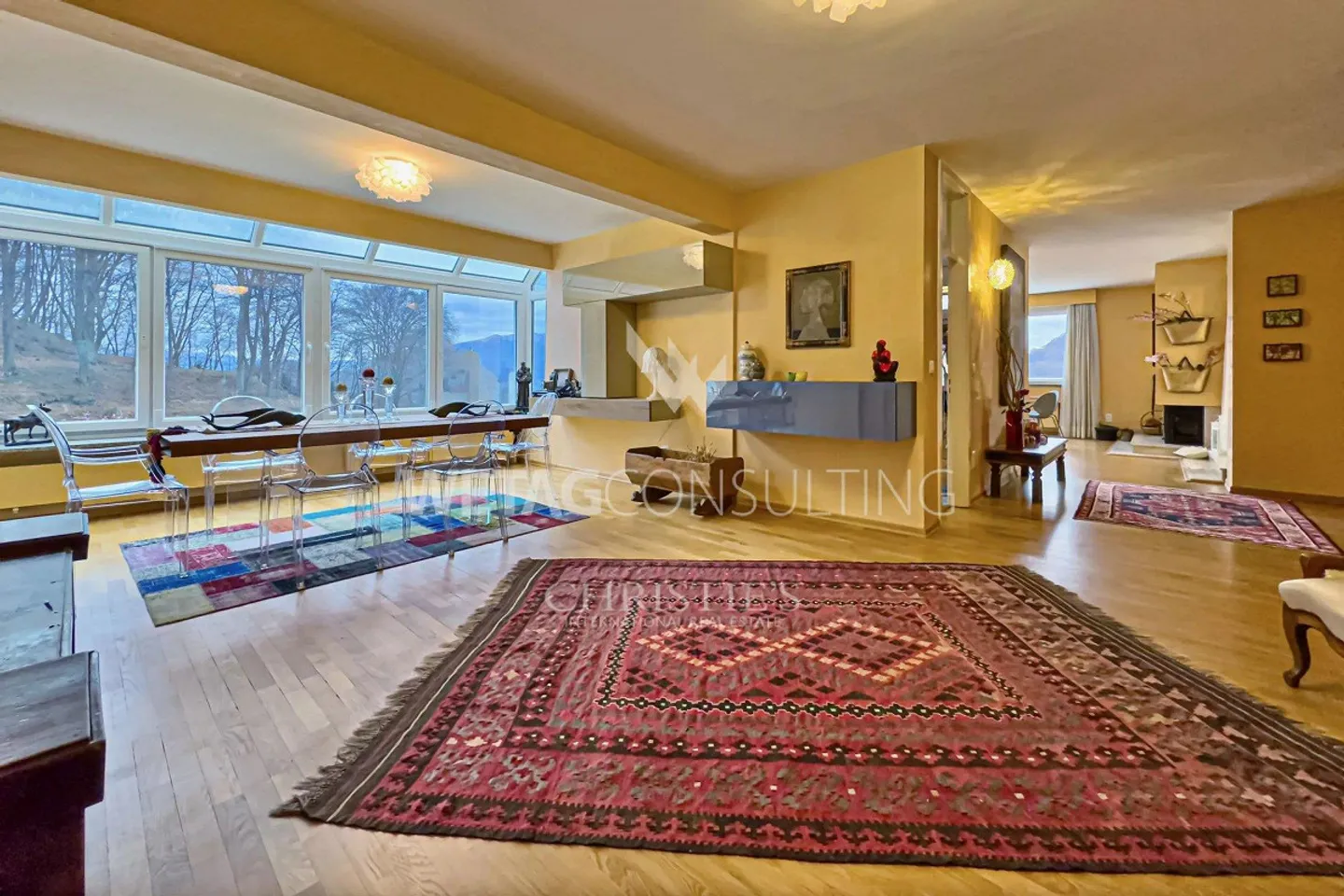 Elegant penthouse apartment with a view of Lake Lugano in Lugano-Carona for sale - Photo 4 of 12