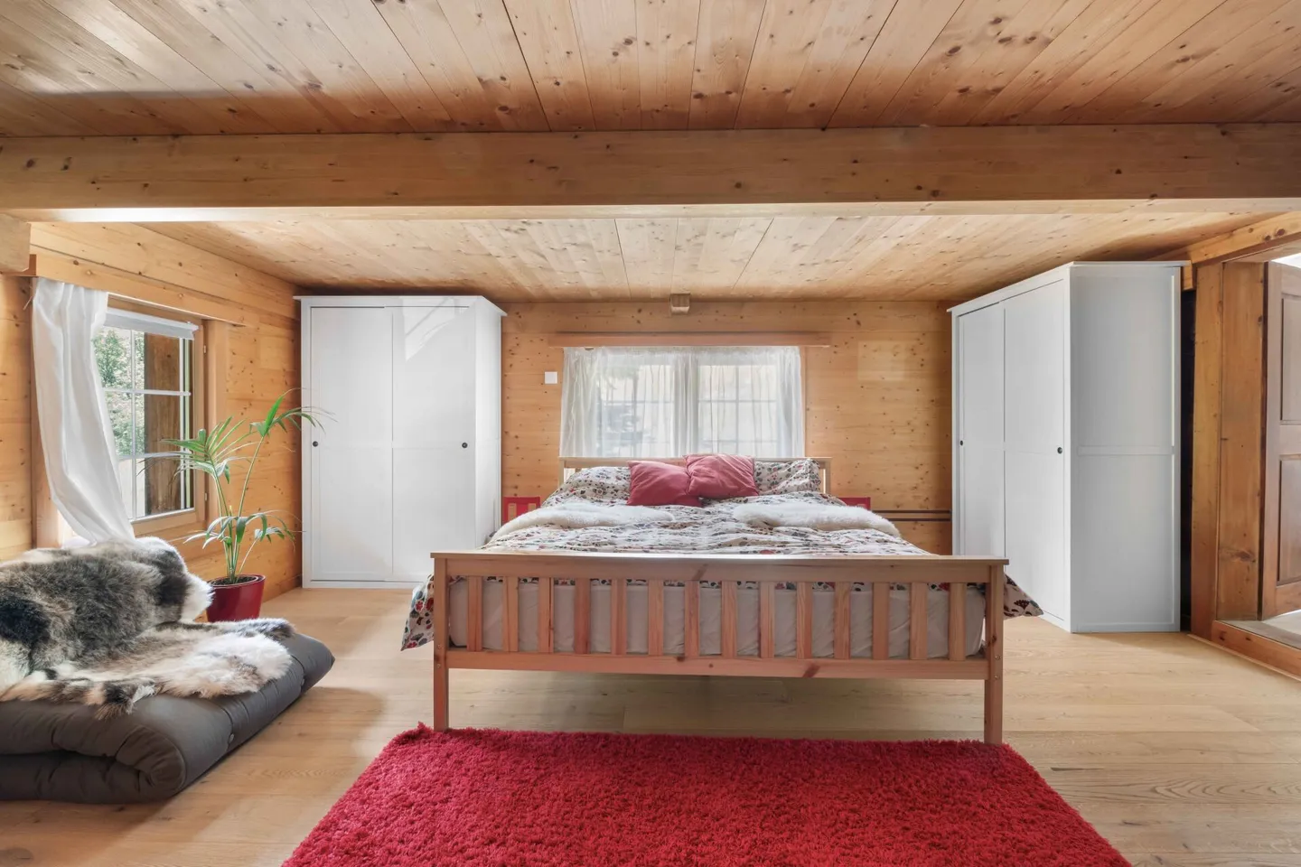Grosses 8.5-Zimmer-Einfamilienhaus mit schönem Garten an sonniger Lage in Elm GL - Foto 8 von 25