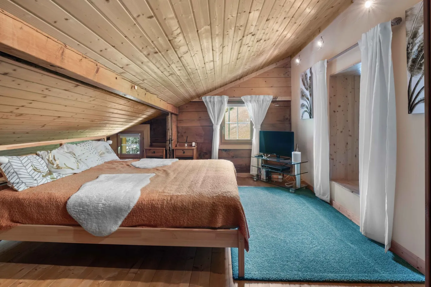 Grosses 8.5-Zimmer-Einfamilienhaus mit schönem Garten an sonniger Lage in Elm GL - Foto 9 von 25