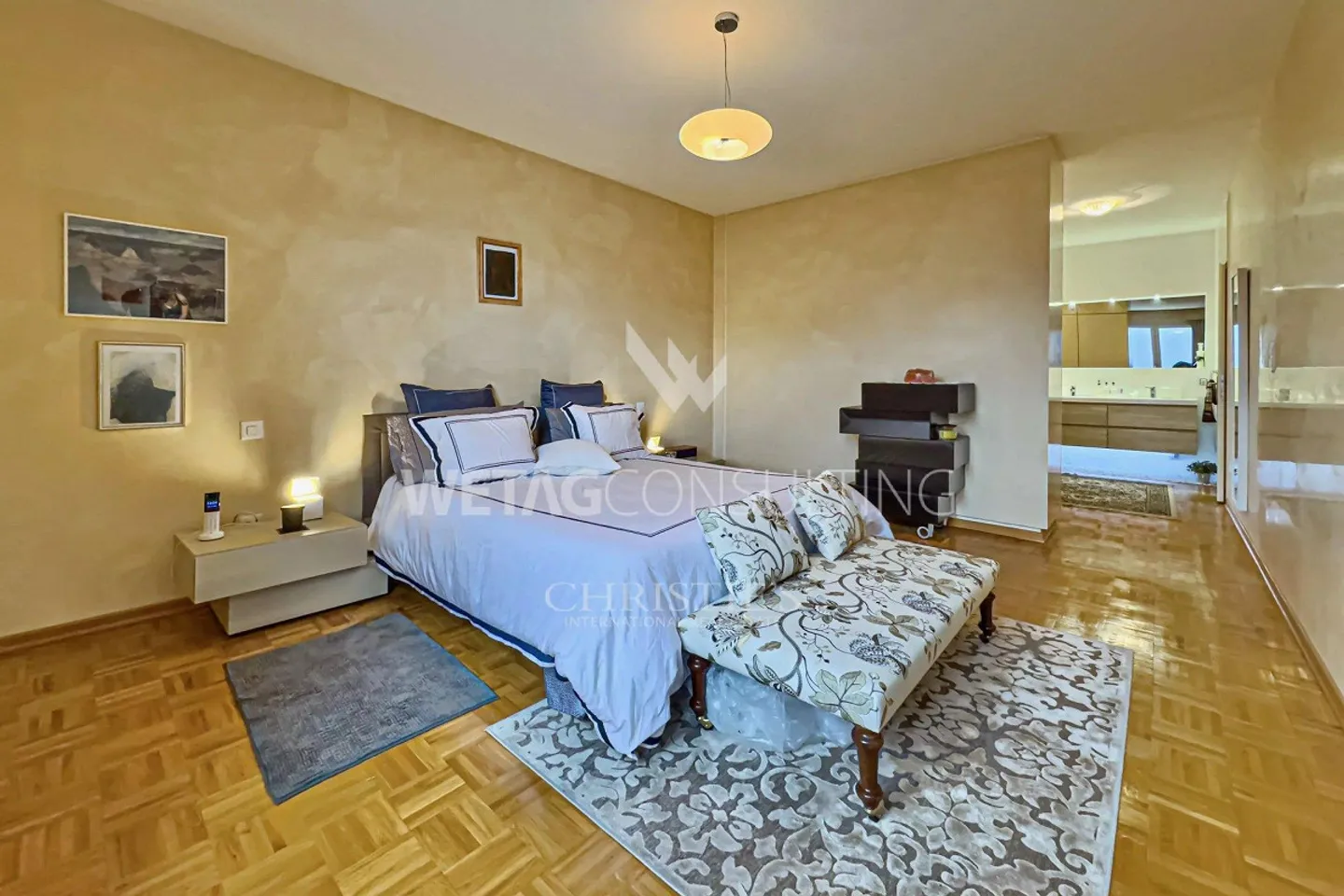 Elegant penthouse apartment with a view of Lake Lugano in Lugano-Carona for sale - Photo 6 of 12