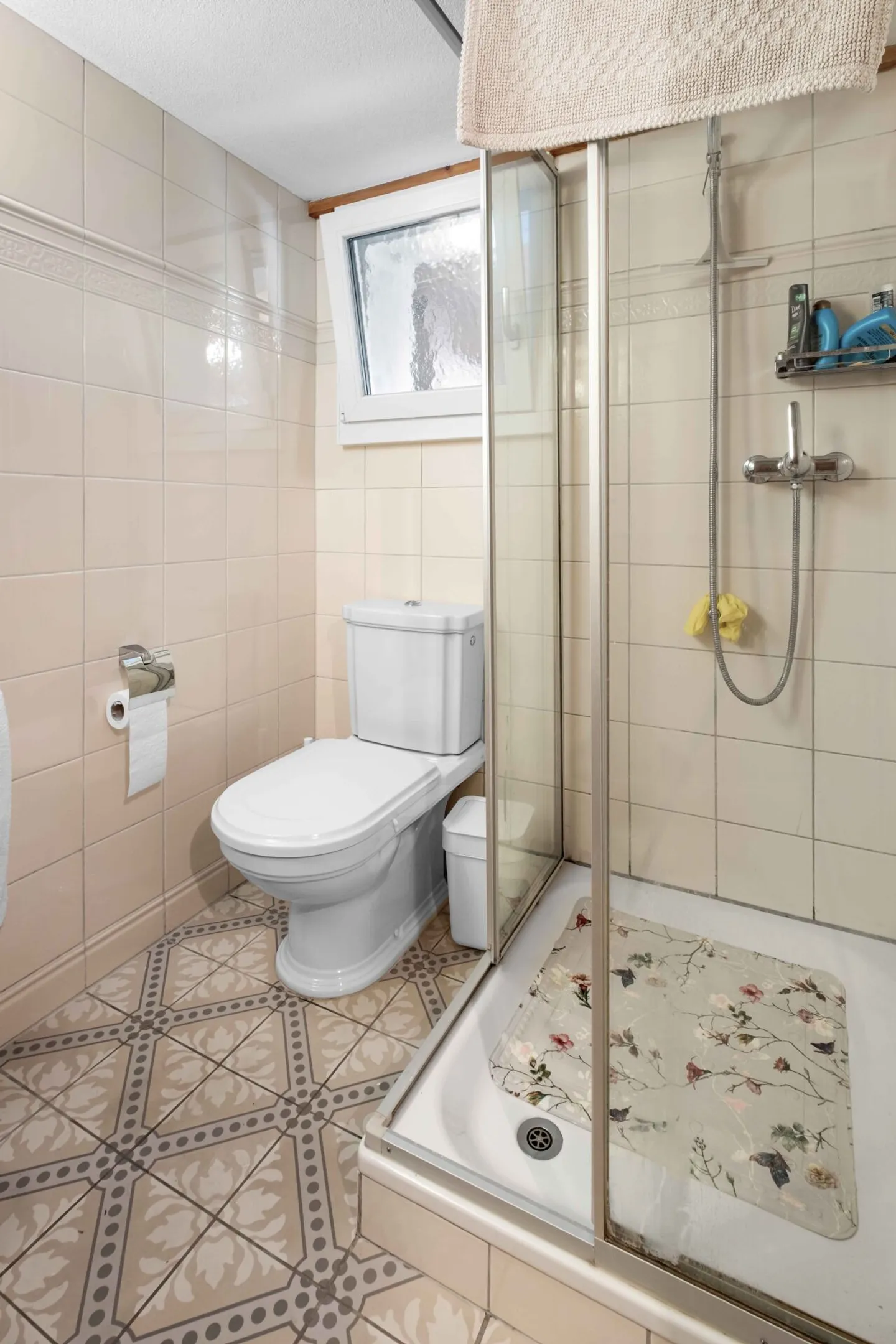 Grosses 8.5-Zimmer-Einfamilienhaus mit schönem Garten an sonniger Lage in Elm GL - Foto 21 von 25