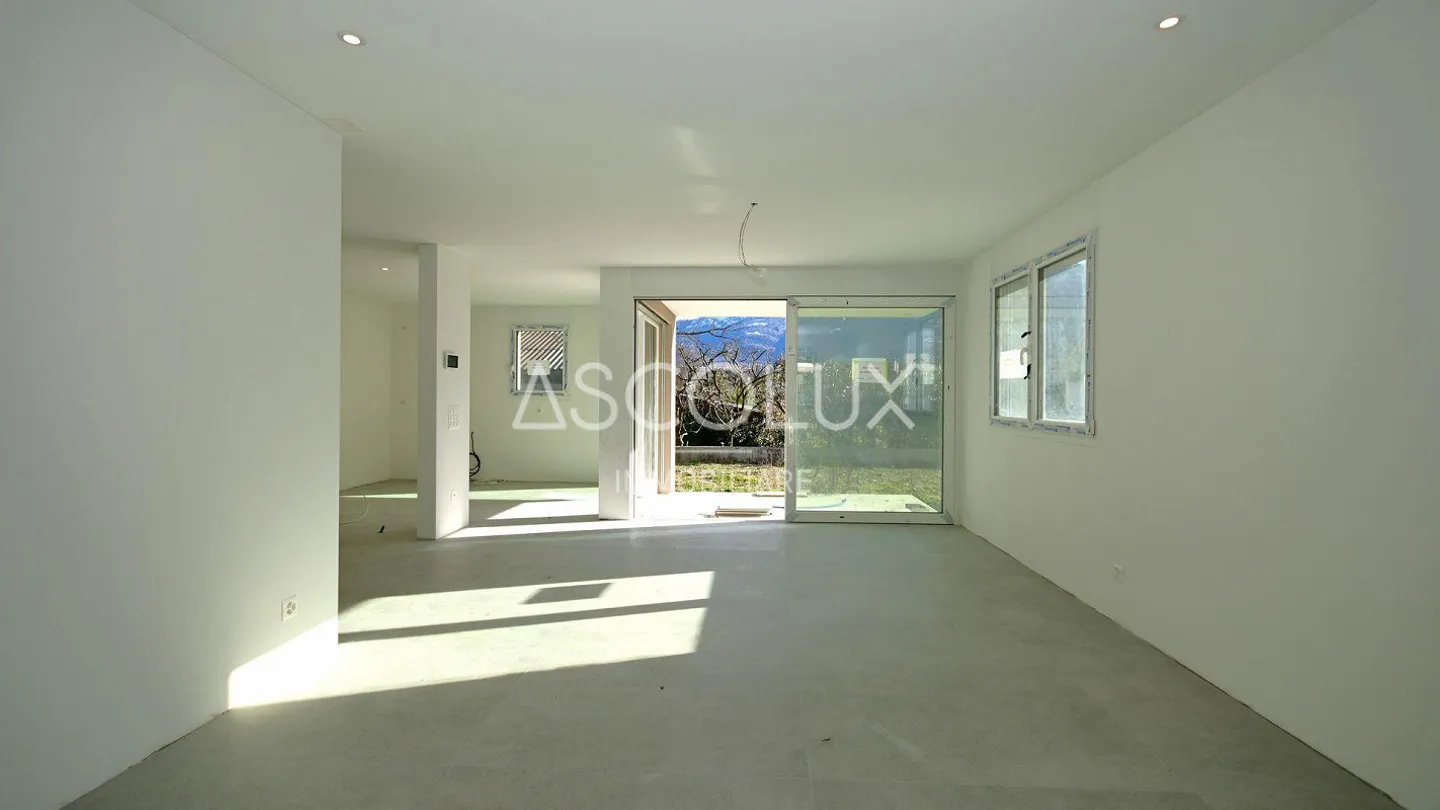 Maison avec 4,5 pièces plus grande salle de loisirs - Photo 1 sur 18