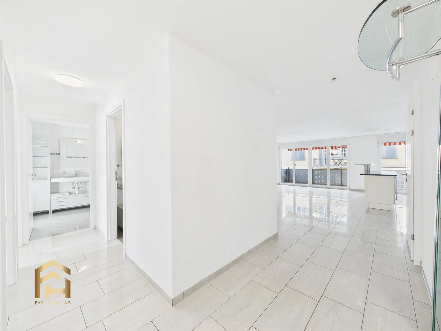 Appartamento elegante e luminoso di 5,5 stanze nel centro di Brig - Foto 11 di 13