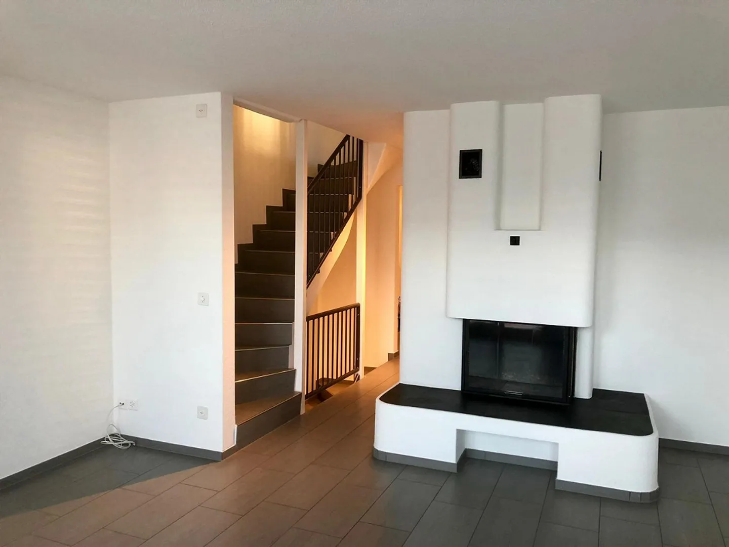 "Nachmieter gesucht – grosszügiges 5.5-Zimmer-Reiheneckhaus - Foto 2 von 22