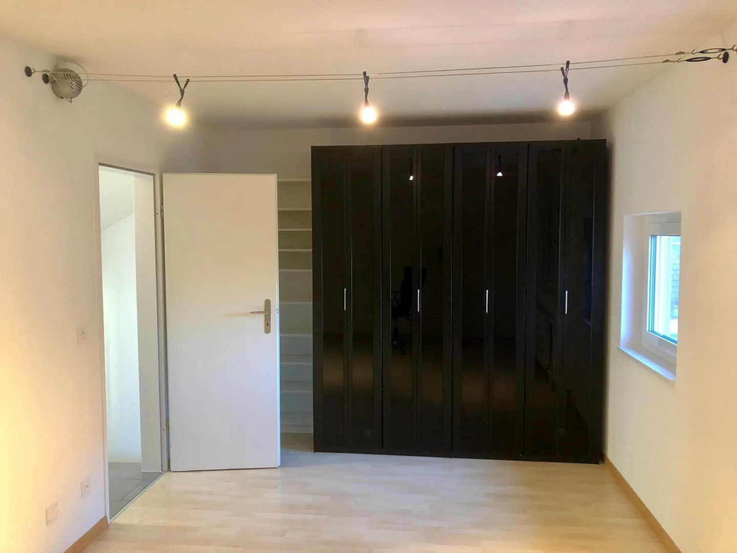 "Nachmieter gesucht – grosszügiges 5.5-Zimmer-Reiheneckhaus - Foto 7 von 22