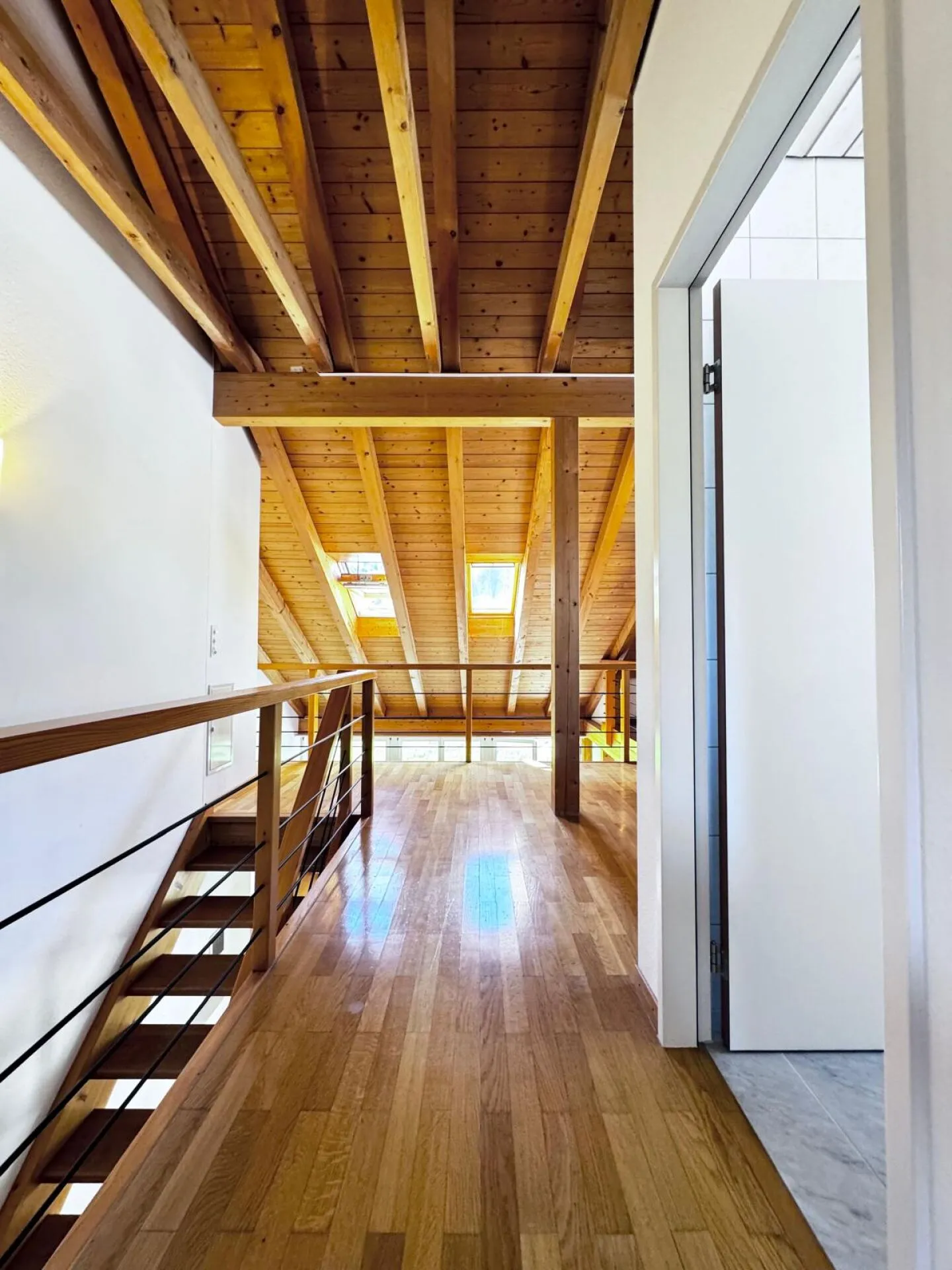 Vivre avec une vue - Appartement en duplex de rêve avec galerie et 2 balcons - Photo 19 sur 26