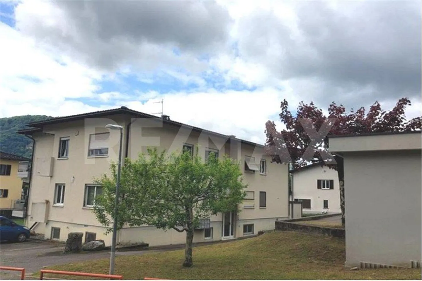 Appartement rénové 2,5 pièces avec balcon - Photo 12 sur 12