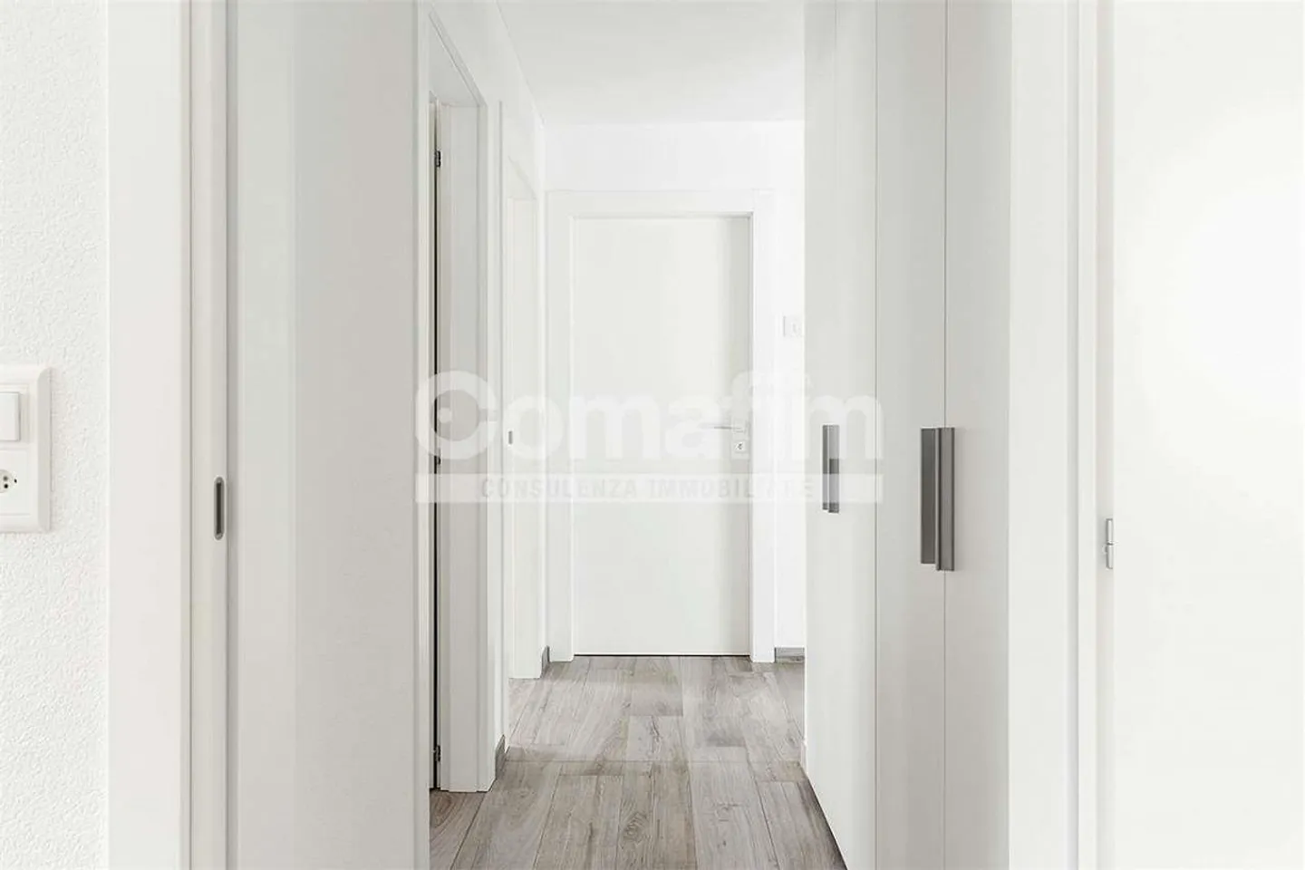 Moderno, luminoso, pratico! - Foto 4 di 8
