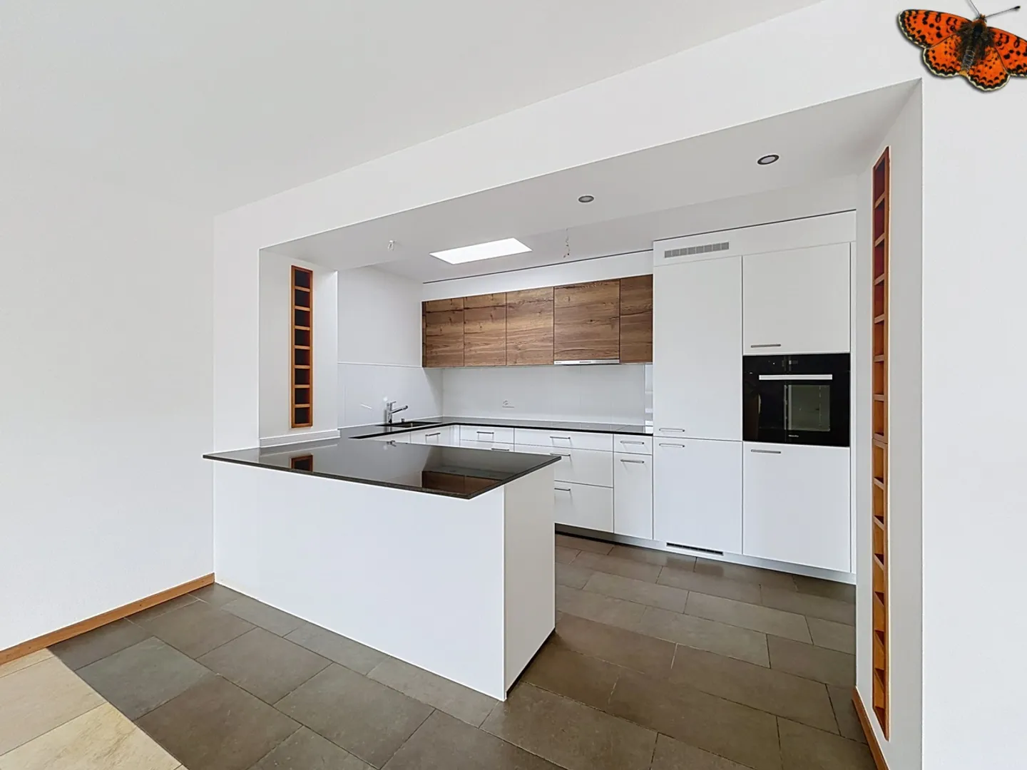 Magnificent 5½ room penthouse in La Tour-de-Trême! - Photo 1 of 15