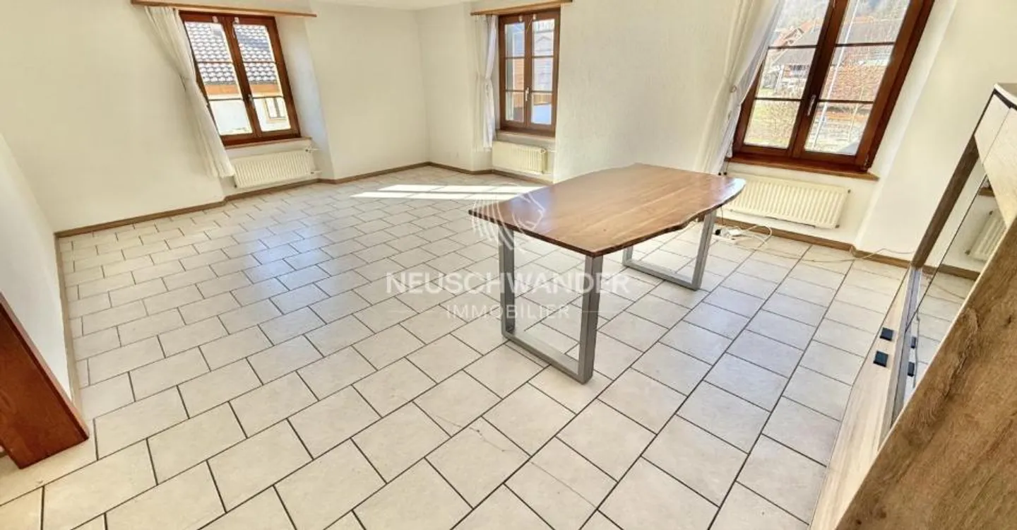 Charming Renovated Building - Photo 10 of 11