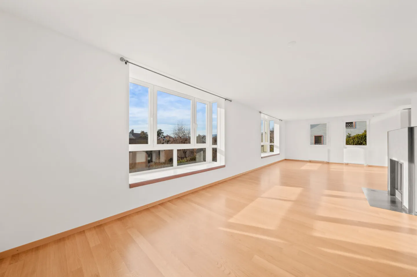 VILLA D’ARCHITECTE AU COEUR D’UN CADRE PRIVILÉGIÉ – BUSSIGNY - Photo 5 sur 7