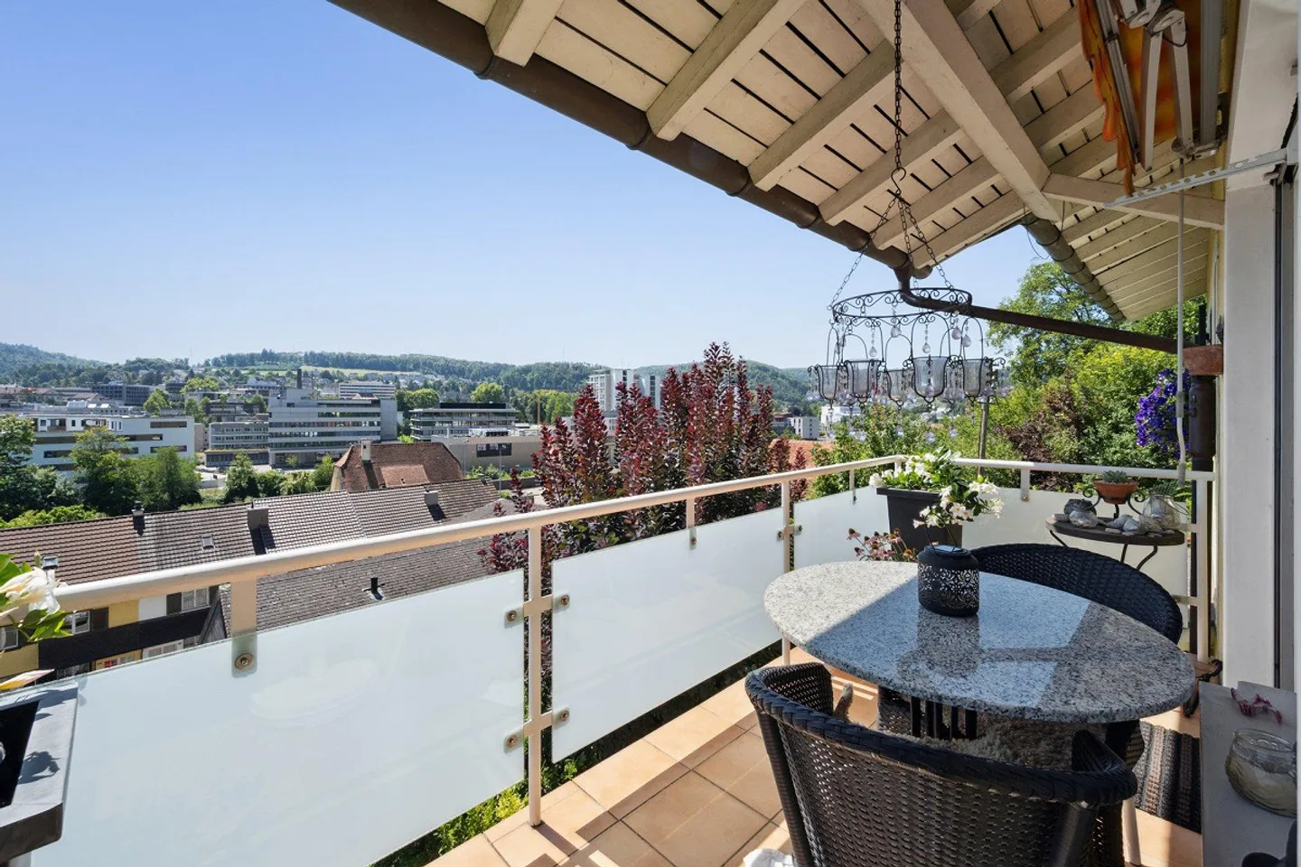 Cozy Home with Garden and Scenic View - Photo 6 of 17