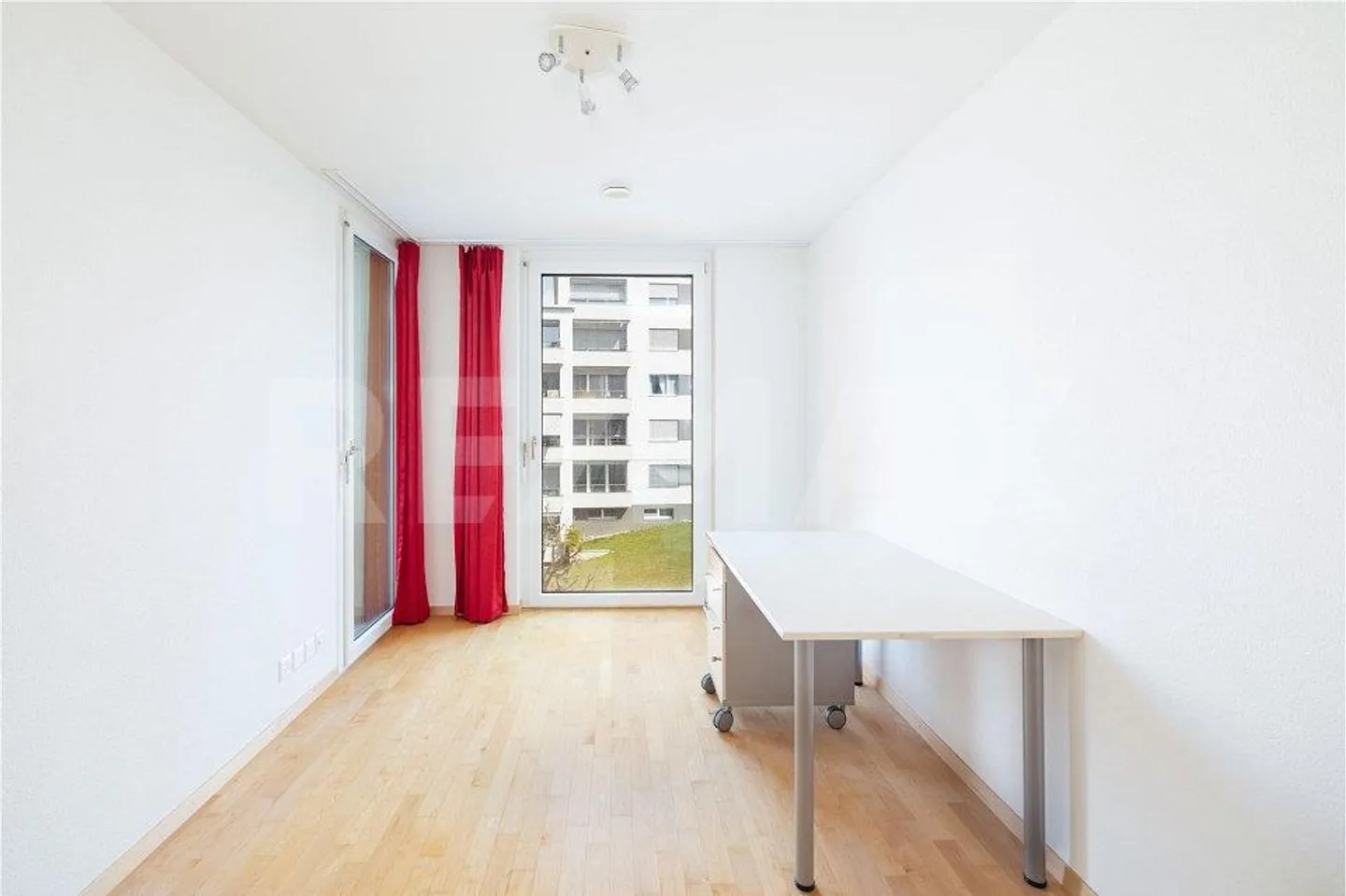 Vivre dans un quartier résidentiel calme et ensoleillé - Photo 6 sur 9