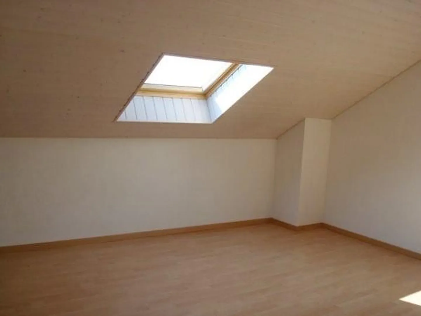 Bell'appartamento di 3,5 stanze - Mont-sur-Rolle - Vista lago - Foto 12 di 13