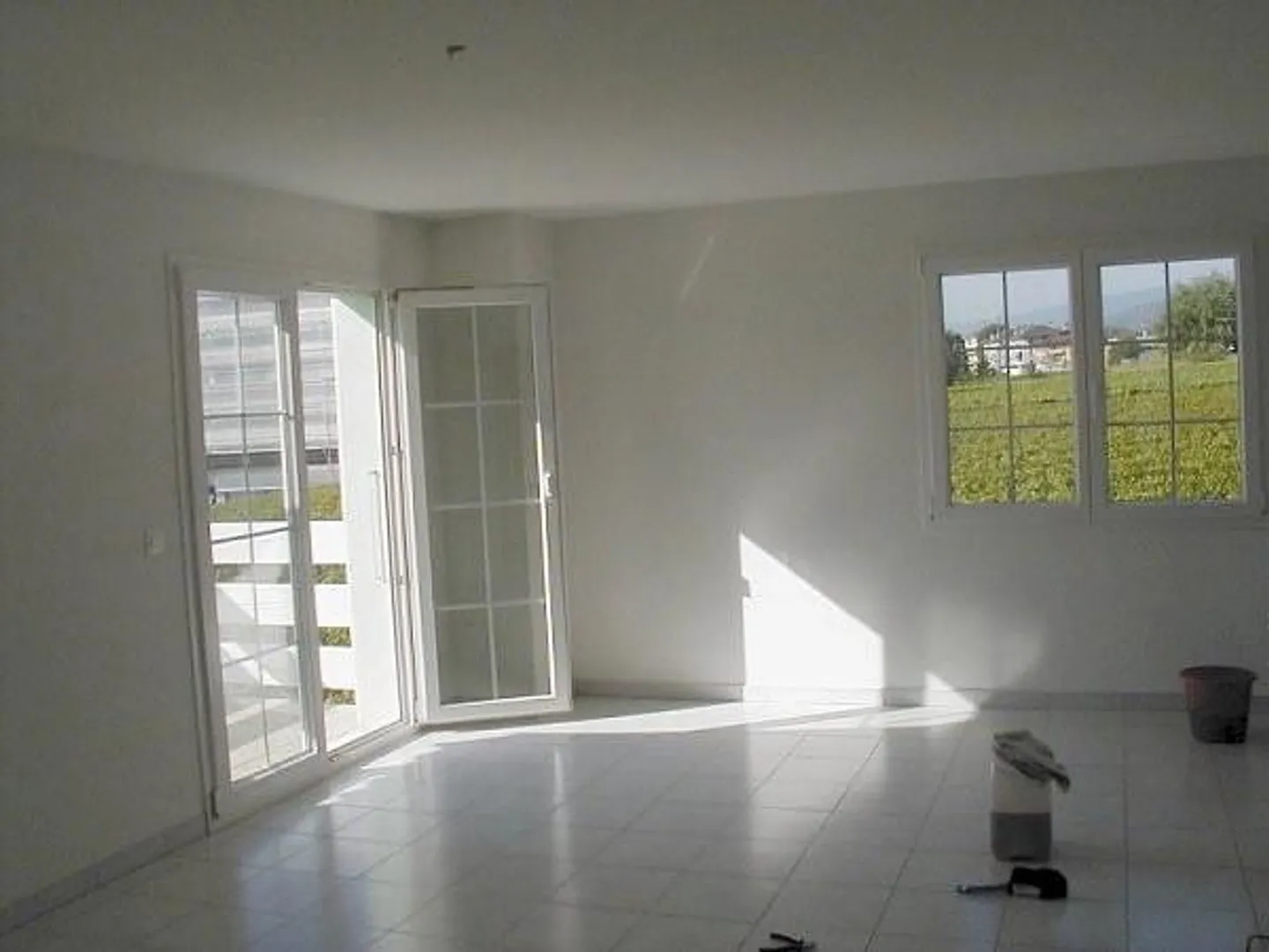 Bell'appartamento di 3,5 stanze - Mont-sur-Rolle - Vista lago - Foto 6 di 13