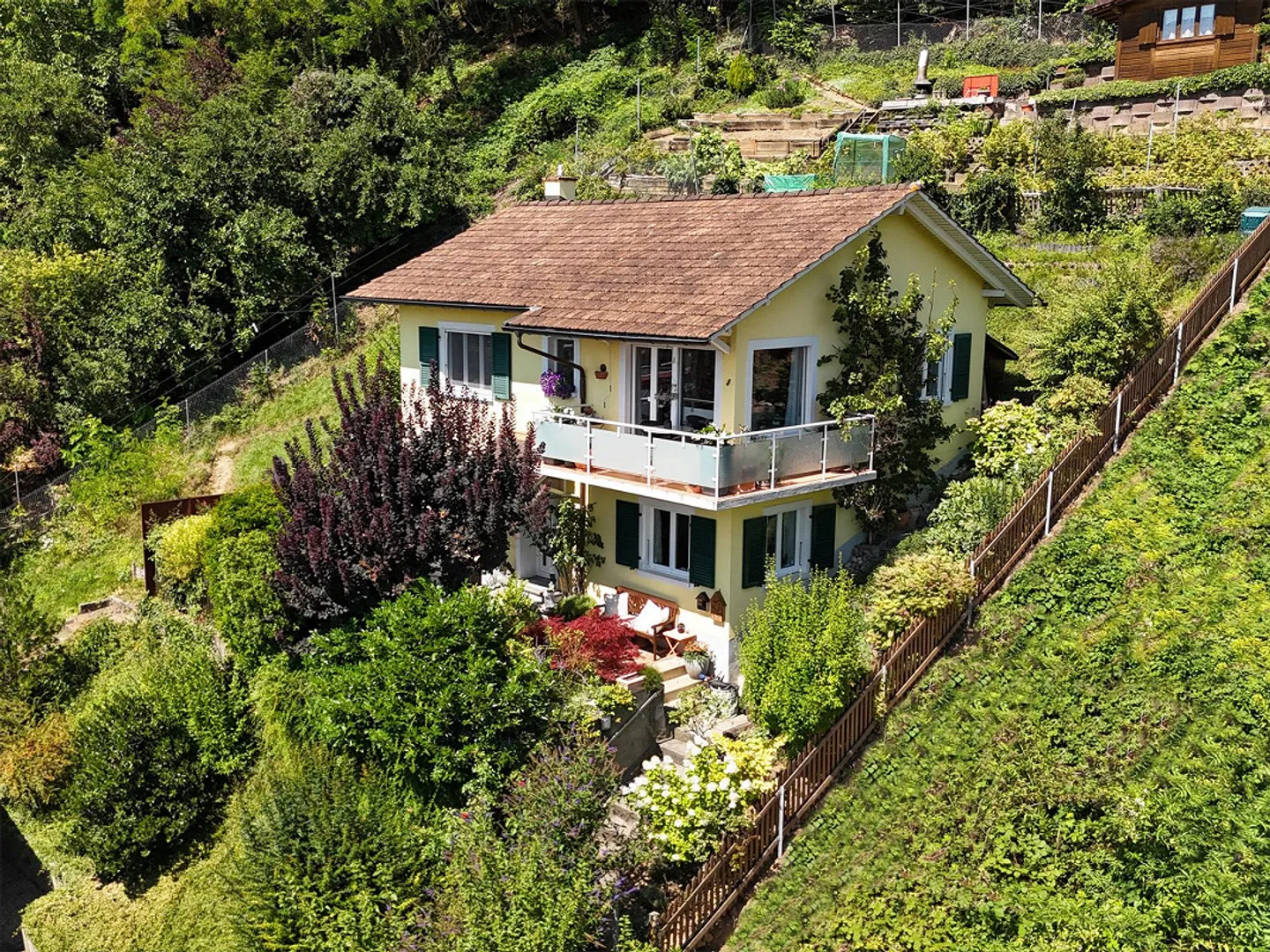 Cozy Home with Garden and Scenic View - Photo 8 of 17