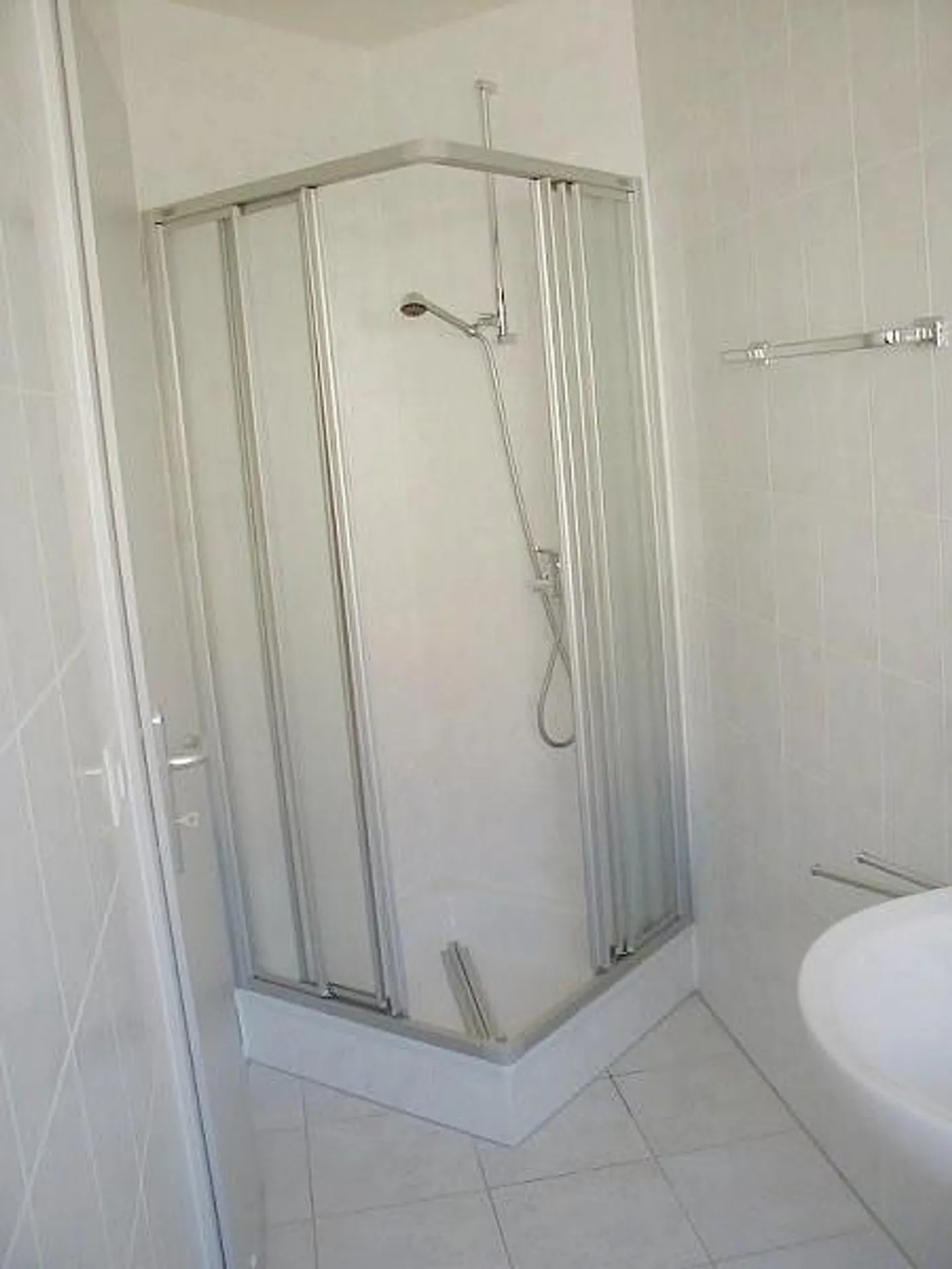 Bell'appartamento di 3,5 stanze - Mont-sur-Rolle - Vista lago - Foto 9 di 13