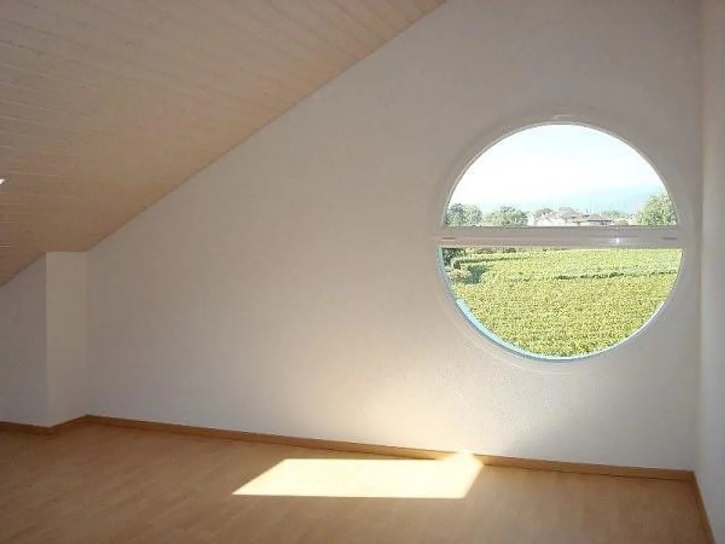 Bell'appartamento di 3,5 stanze - Mont-sur-Rolle - Vista lago - Foto 11 di 13