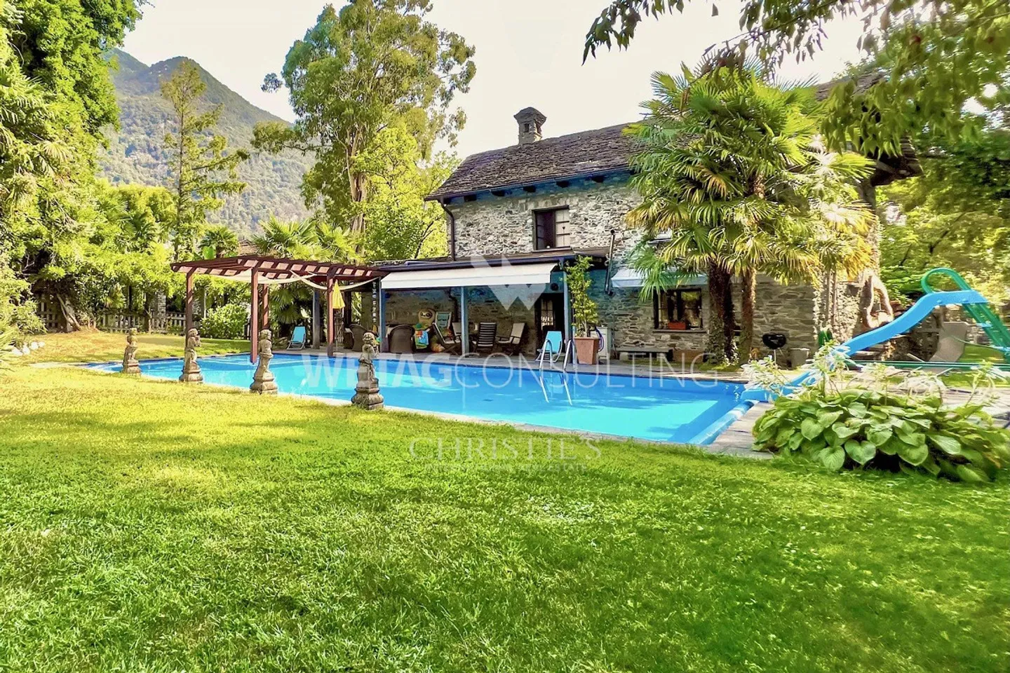Stupenda villa con grande parco e casa per gli ospiti in vendita a Cugnasco - Foto 6 di 13