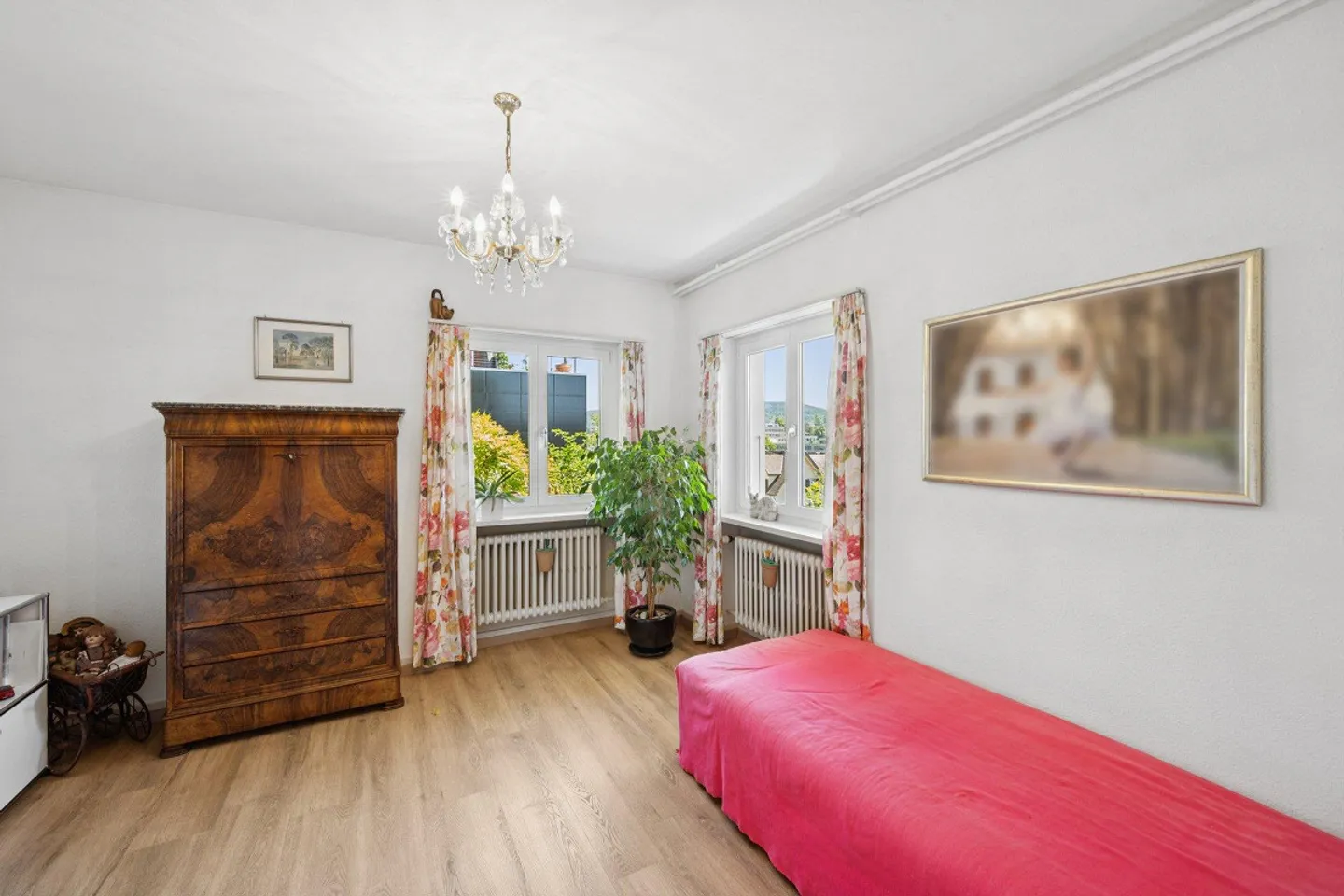 Cozy Home with Garden and Scenic View - Photo 11 of 17