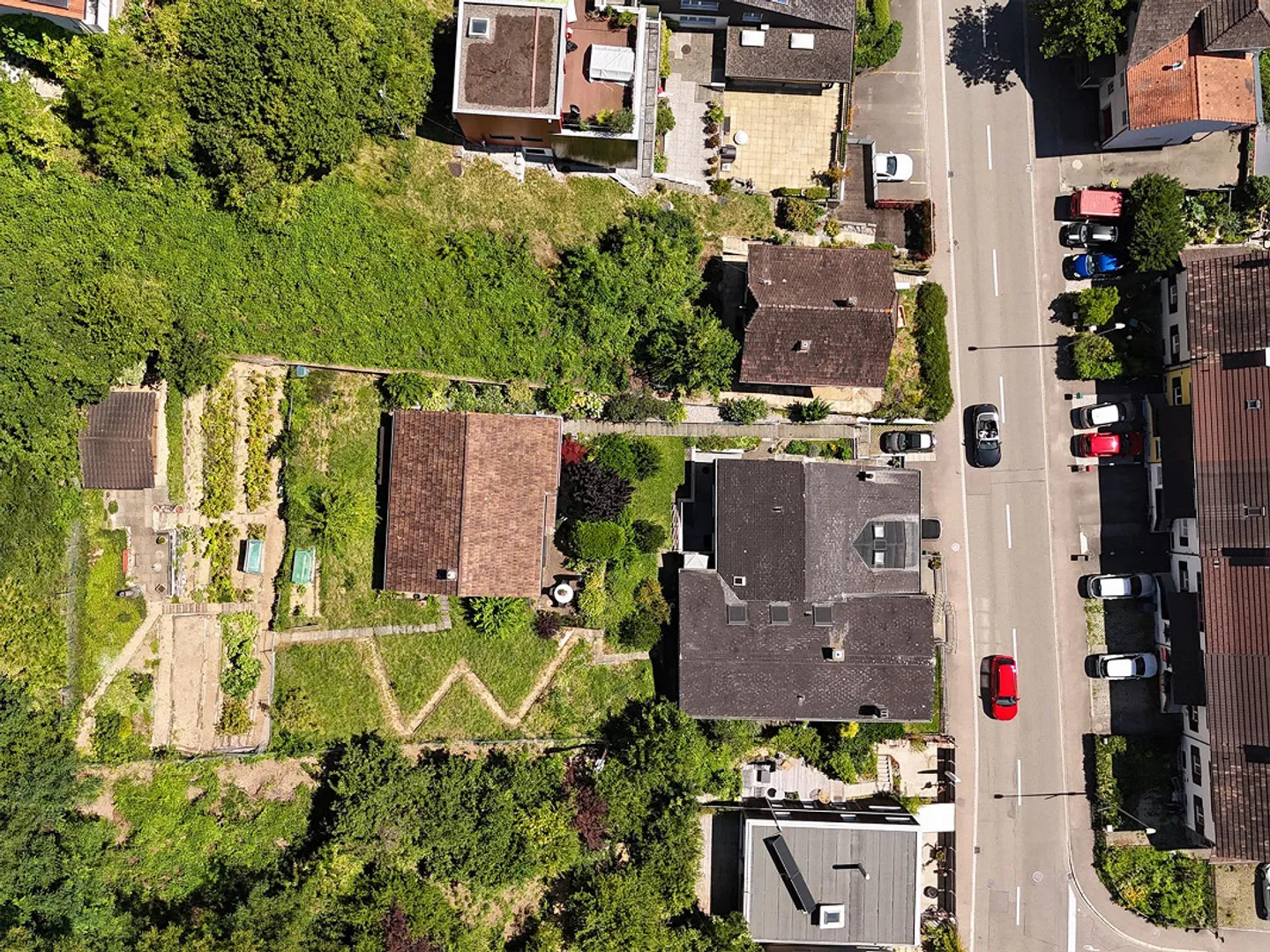 Cozy Home with Garden and Scenic View - Photo 16 of 17