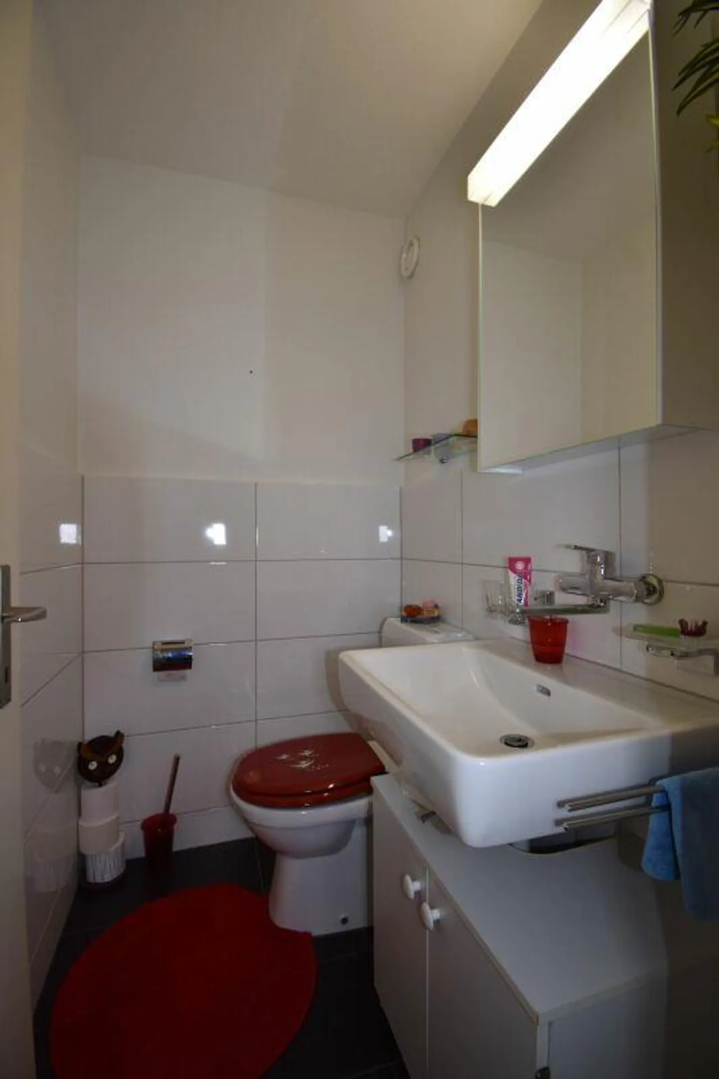 Appartamento familiare moderno con area giardino - Foto 4 di 9
