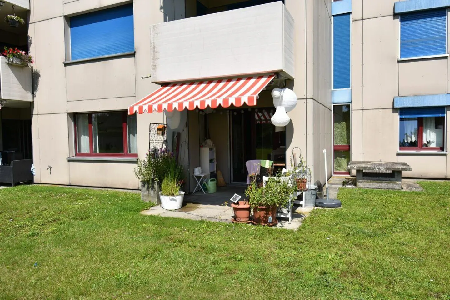 Appartamento familiare moderno con area giardino - Foto 8 di 9