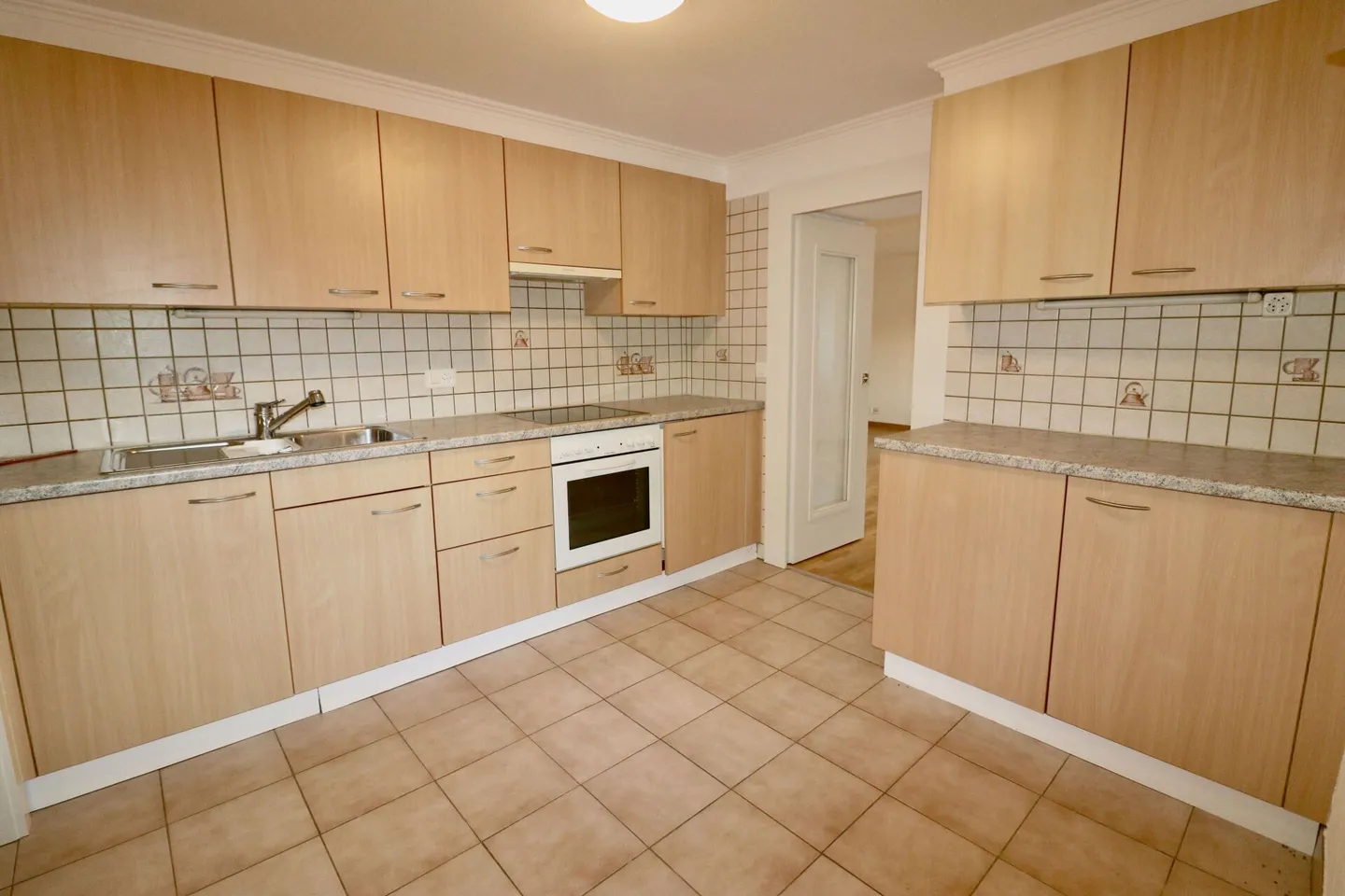 Spacieux 3.5 pces avec potager au centre du village - Photo 4 sur 16