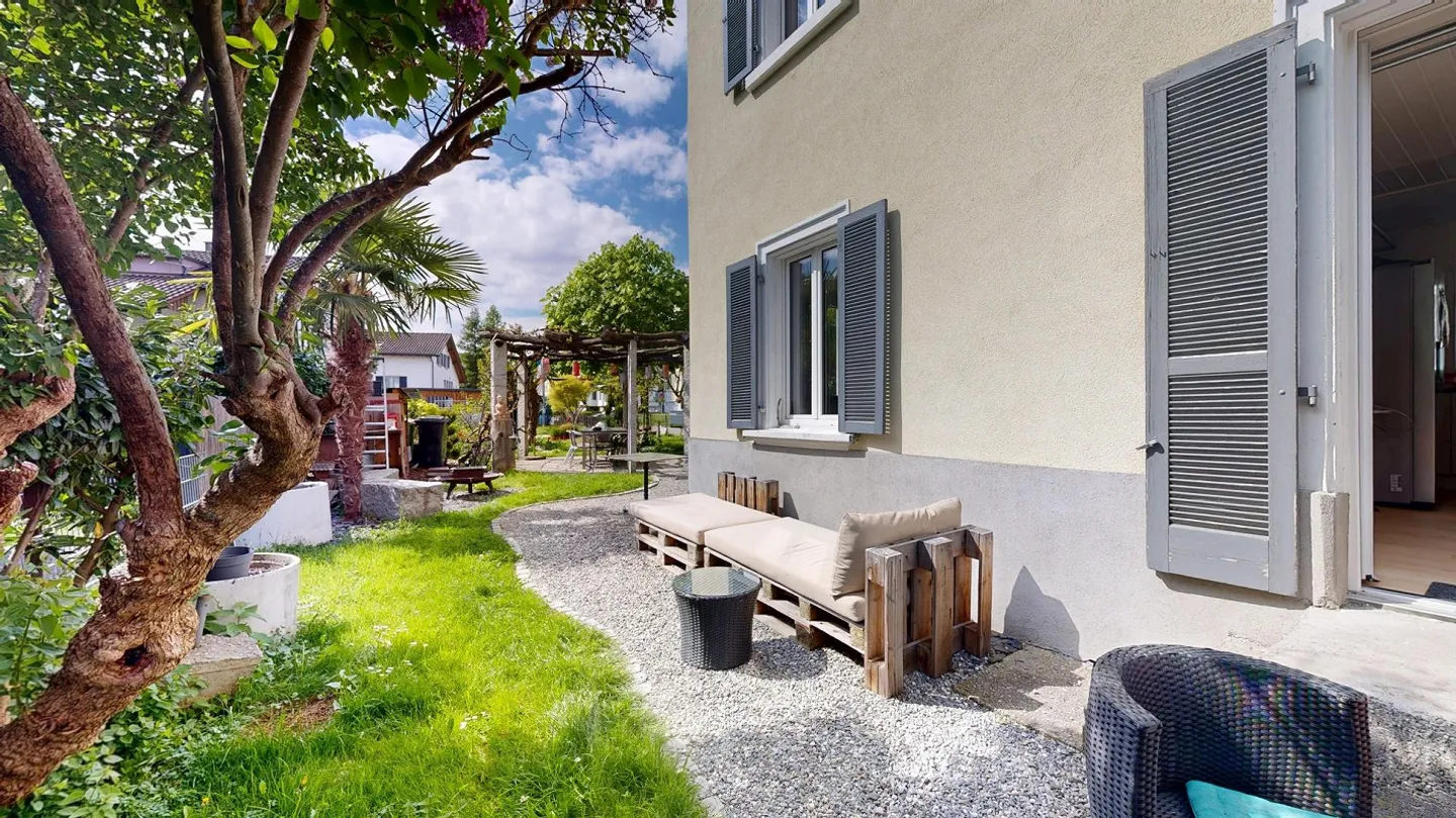 Charmante maison individuelle avec jardin dans un quartier calme - Photo 3 sur 11