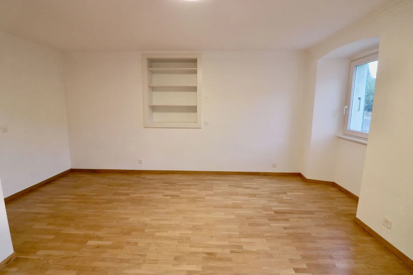 Spacieux 3.5 pces avec potager au centre du village - Photo 8 sur 16