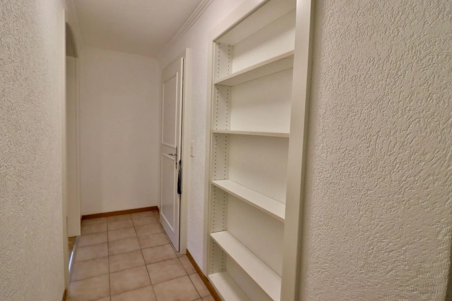 Spacieux 3.5 pces avec potager au centre du village - Photo 11 sur 16