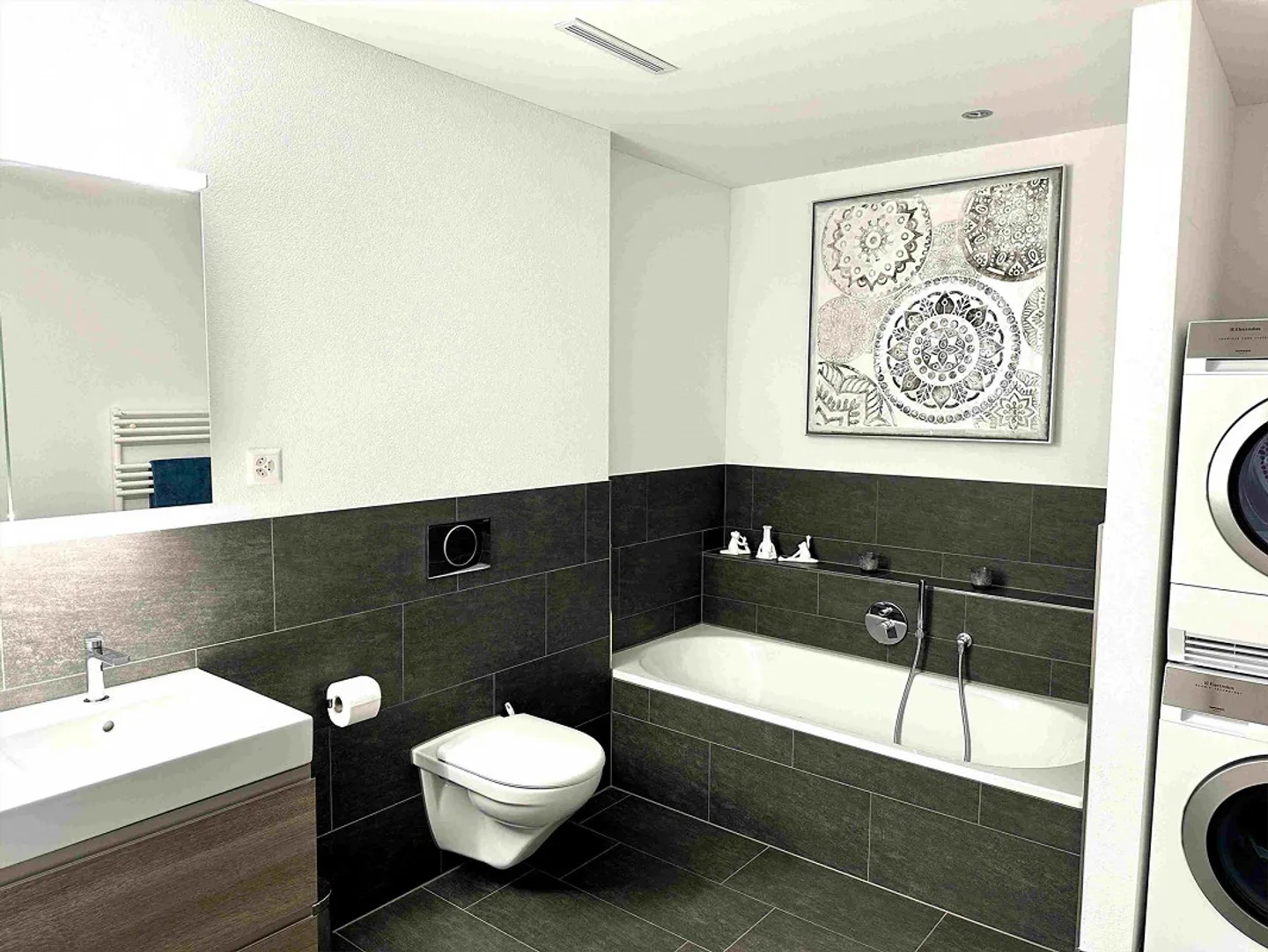 Ampio appartamento di 4,5 stanze in standard di proprietà - Foto 5 di 9