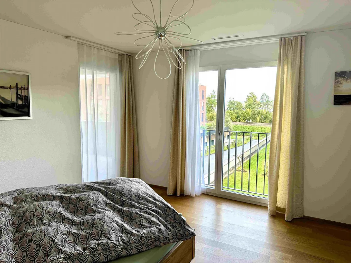 Ampio appartamento di 4,5 stanze in standard di proprietà - Foto 7 di 9