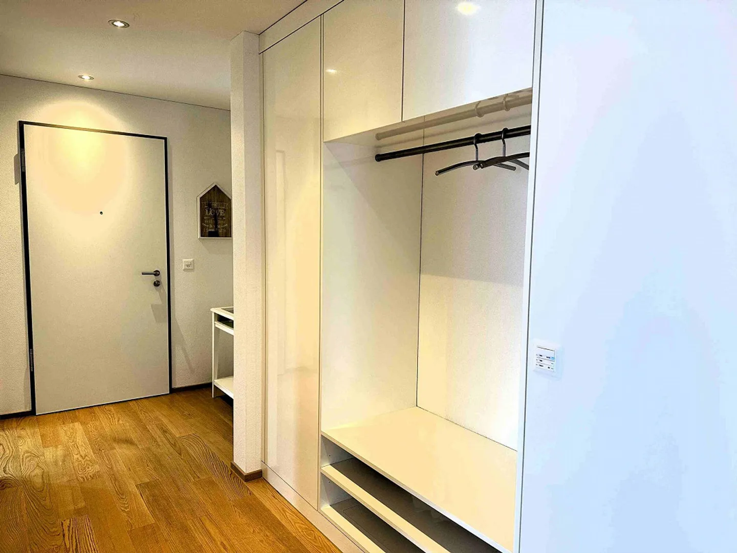 Ampio appartamento di 4,5 stanze in standard di proprietà - Foto 8 di 9
