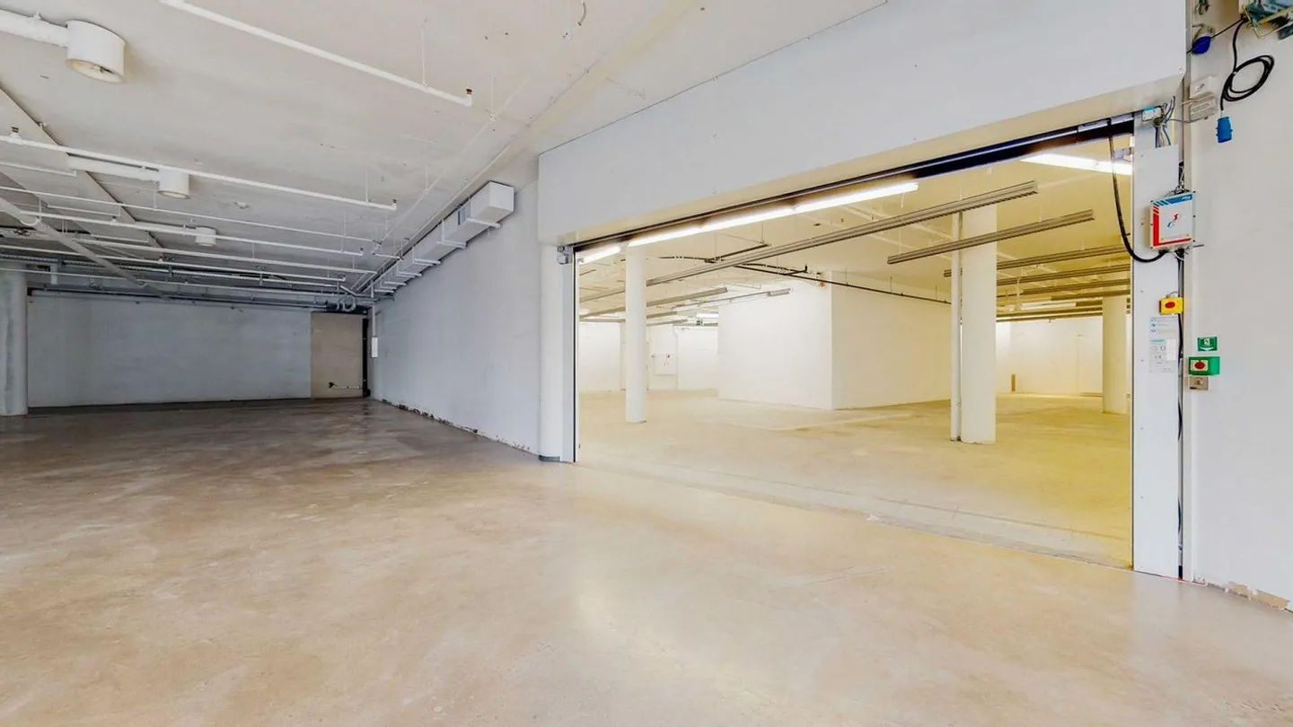 699 m² Superficie di Vendita Direttamente Accanto a New Yorker! - Foto 8 di 8