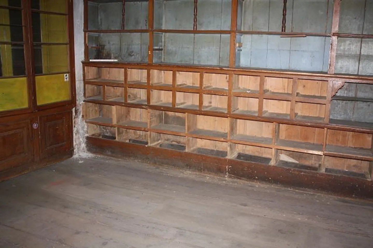 Maison de village de 12 pièces avec 2 magasins - Photo 5 sur 8