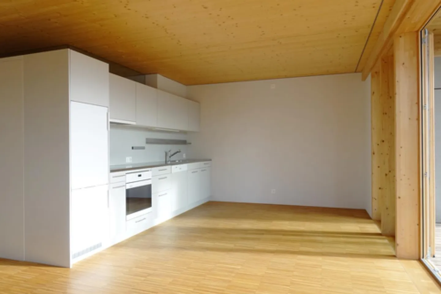 Your dream, this penthouse apartment - bright, beautiful, attractive - Photo 2 of 12