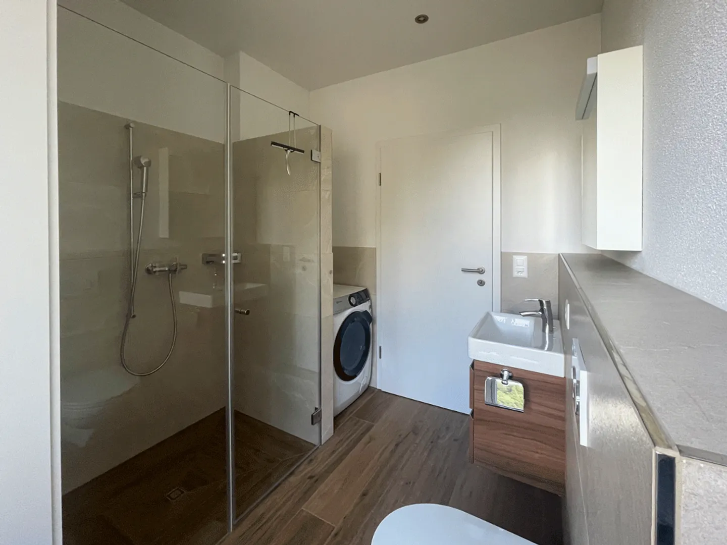 Modernes Apartment in Glarner Alpen - Foto 8 von 8