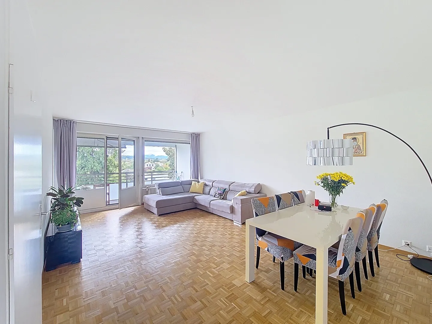 5-Zimmer-Wohnung - Foto 1 von 8