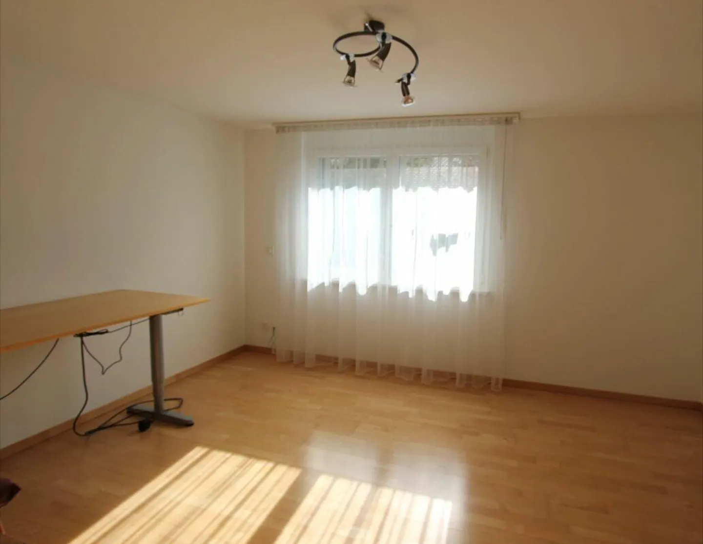 Modern 5.5-Room Single-Family House with Garden - Photo 8 of 15