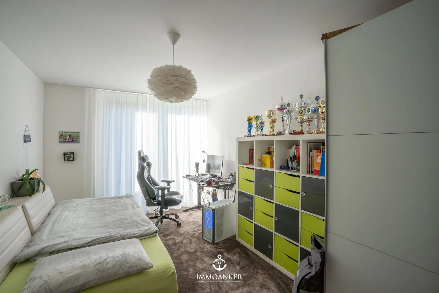 Luxuriöses Wohnen über zwei Etagen - Stilvoll, modern und naturnah in Lyss Inkl. attraktiver UBS-Hypothek: Nur 0.74 % fix bis 2031 zu übernehmen - je nach Bonität des Käufers - Photo 7 sur 14