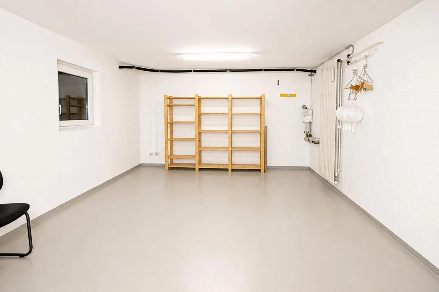 Modern 5.5-Room Single-Family House with Garden - Photo 14 of 15
